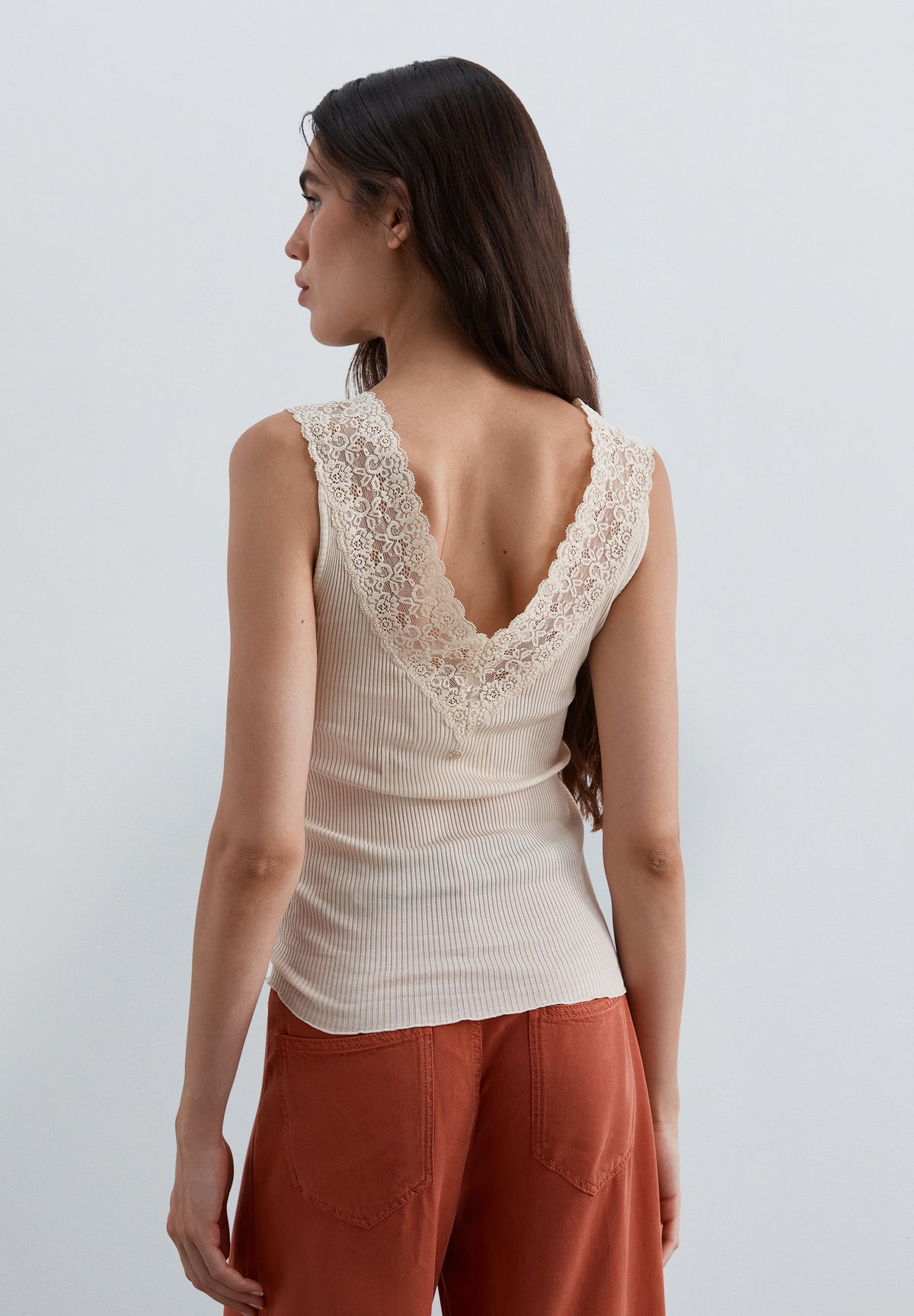 TOP ENCAJE TIRANTES