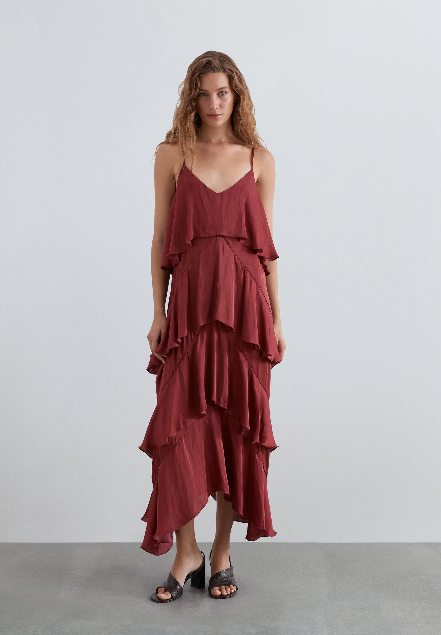 VESTIDO LENCERO VOLANTES