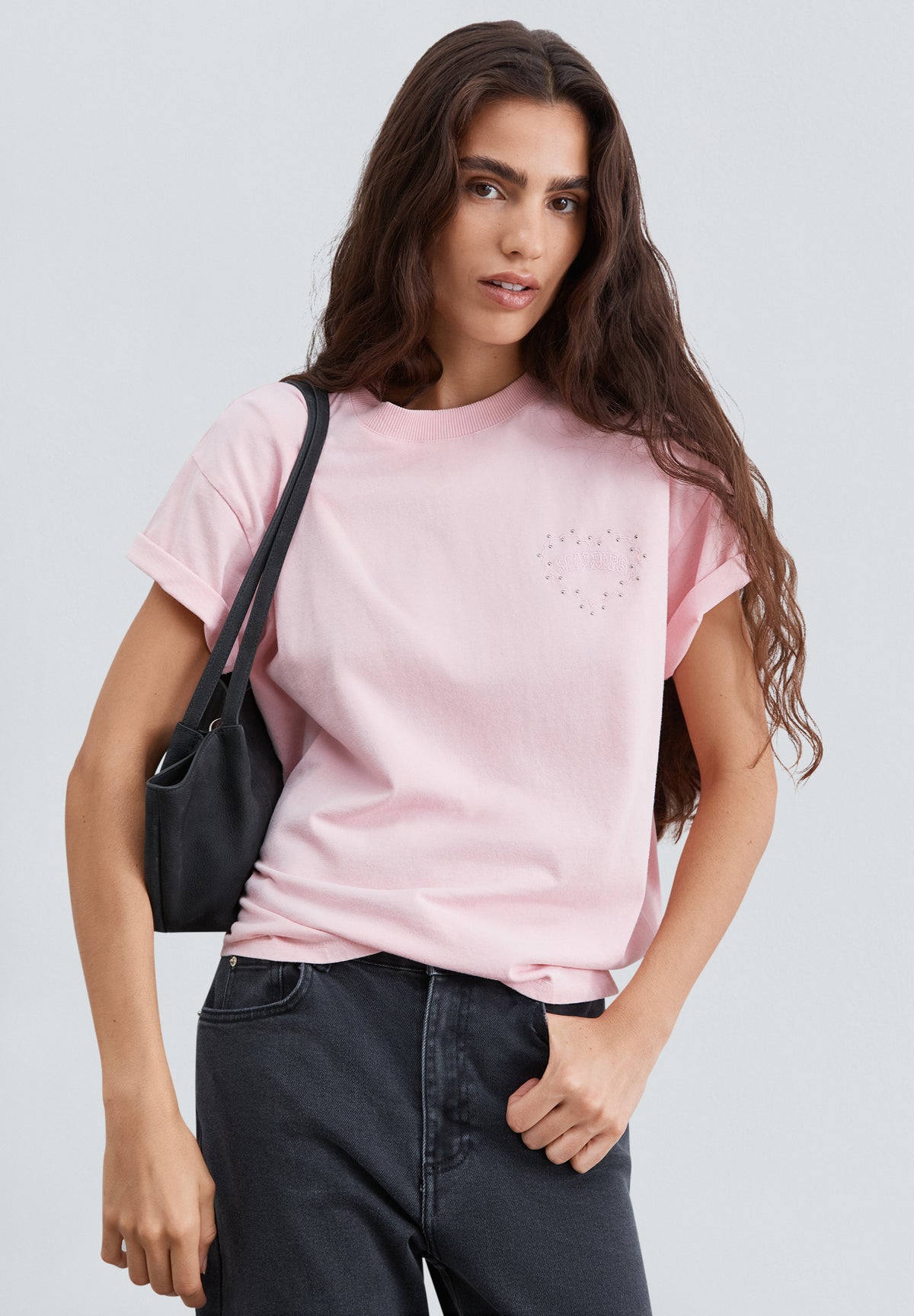 CAMISETA CORAZÓN STUDS