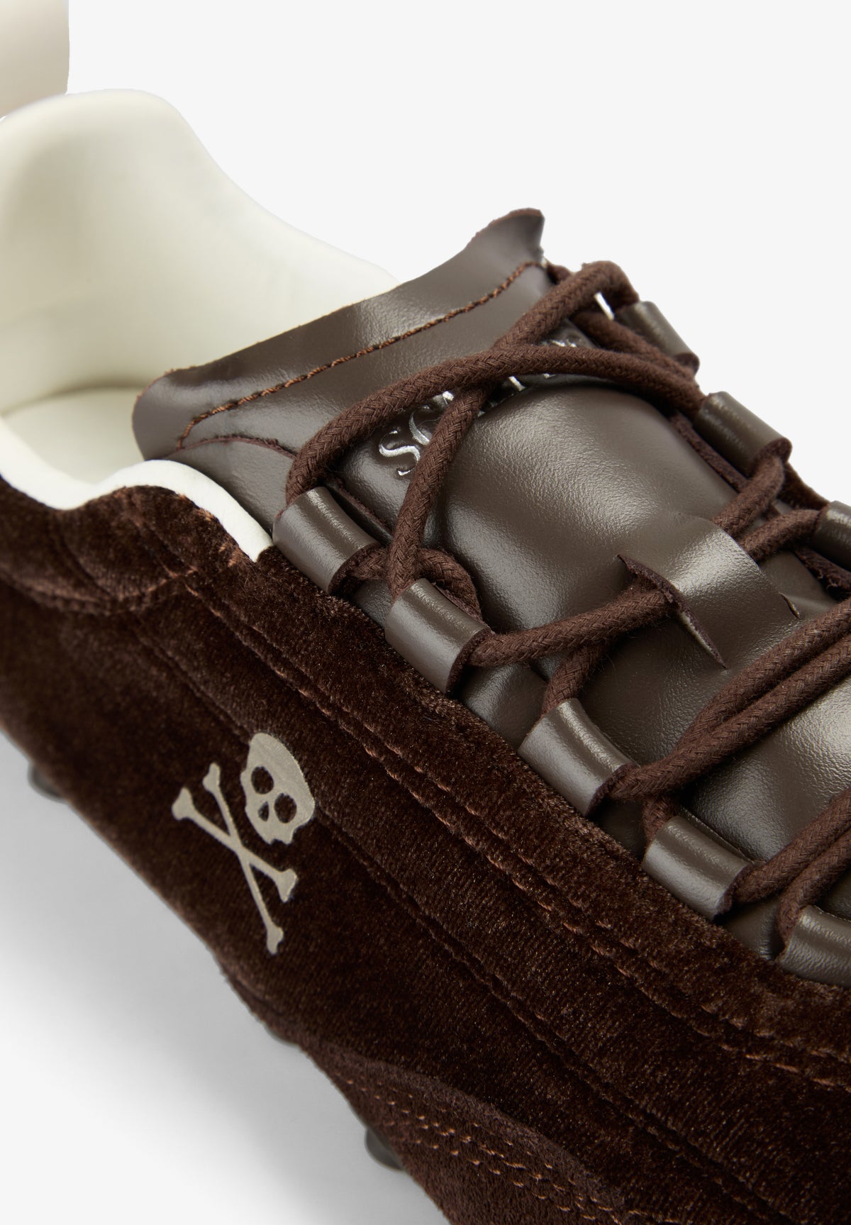 SCRUNNERVELVET SNEAKERS