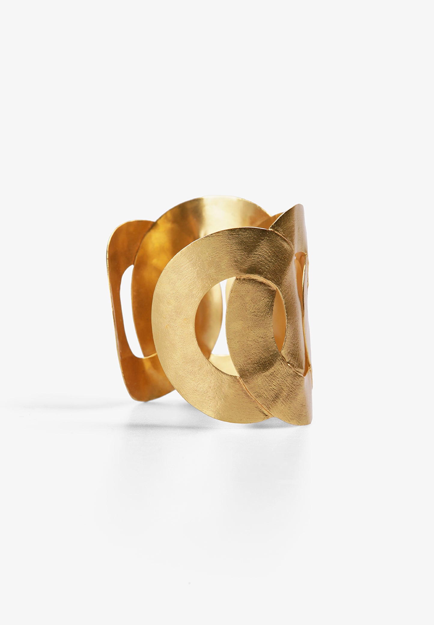 BRAZALETE DORADO ENTRELAZADO