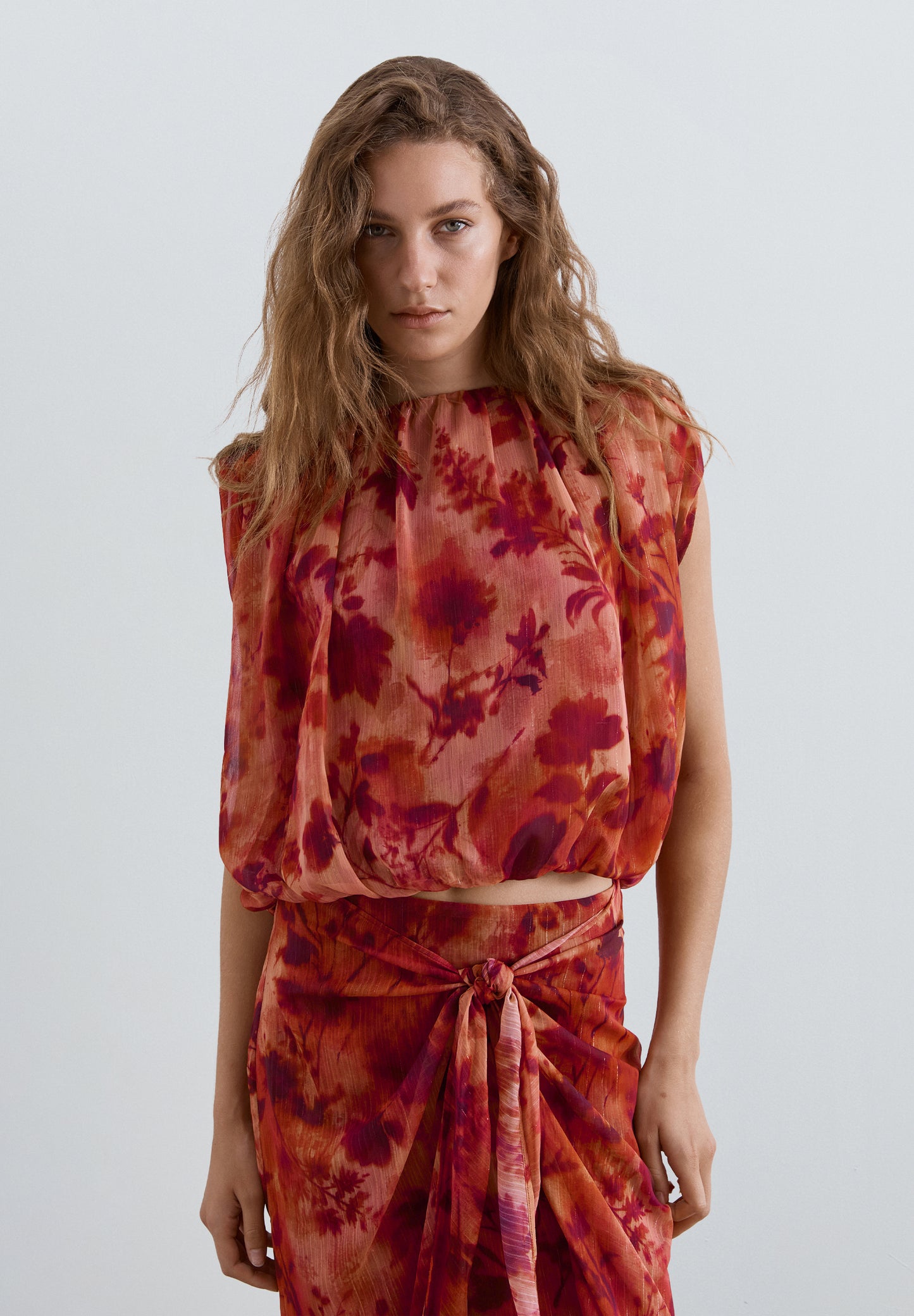 TOP FRUNCIDO ESTAMPADO FLORAL