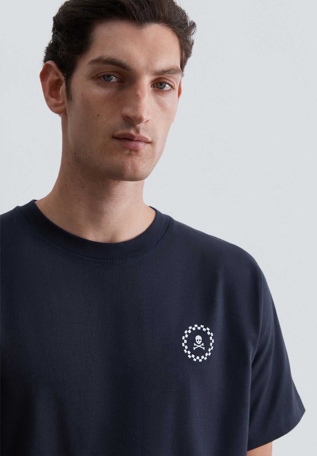 CAMISETA LOGO TRASERO ESTAMPADO