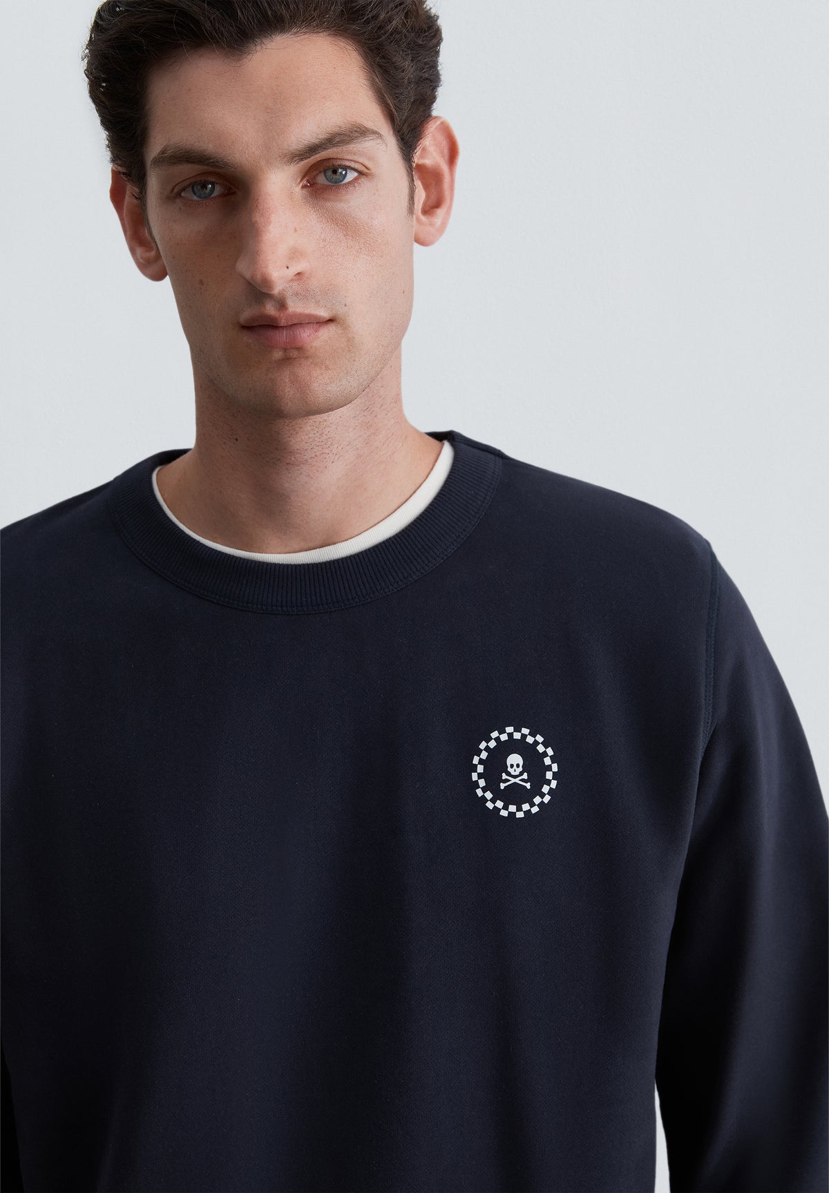 SUDADERA LOGO TRASERO BORDADO