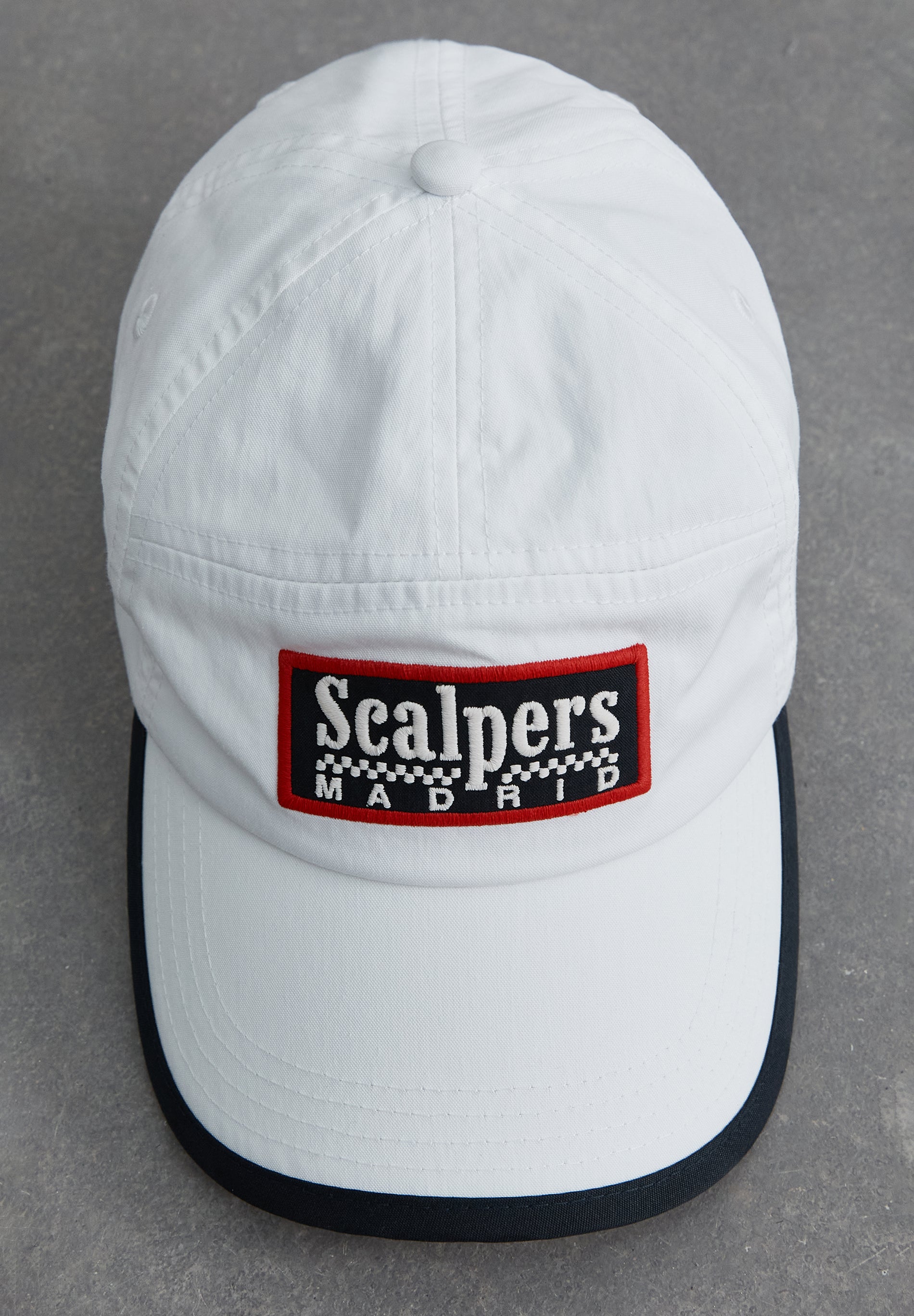 GORRA PARCHE CONTRASTE