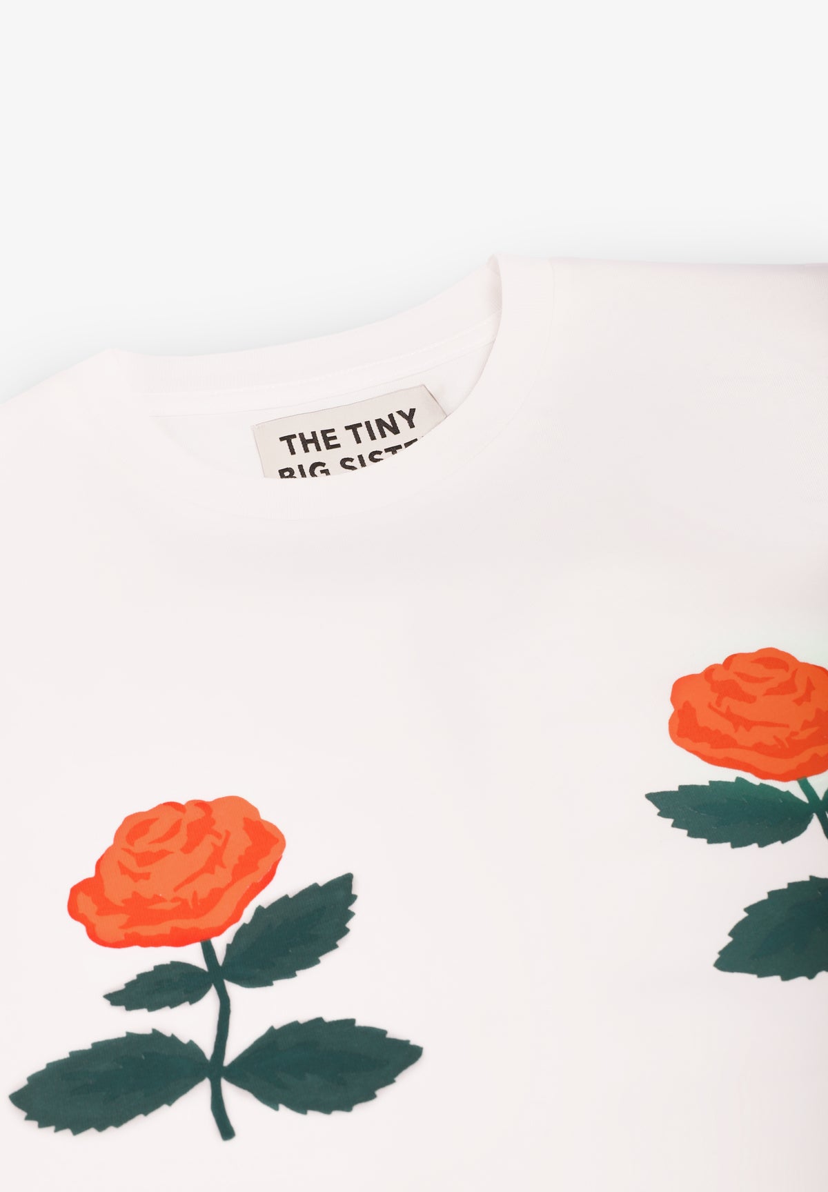 THE TINY BIG SISTER | ROSES TEE