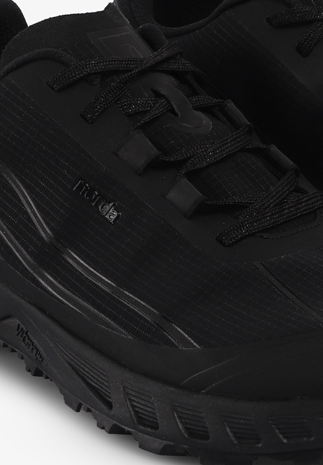 NORDA | SNEAKERS 002