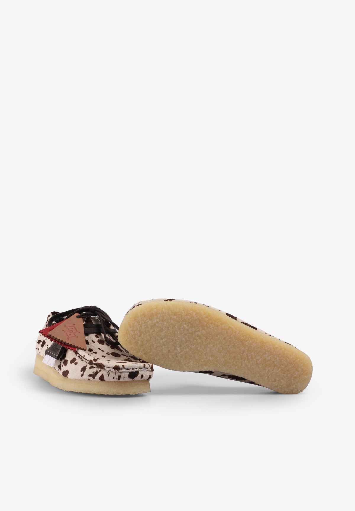 CLARKS | ZAPATOS WALLABEE COW PRINT
