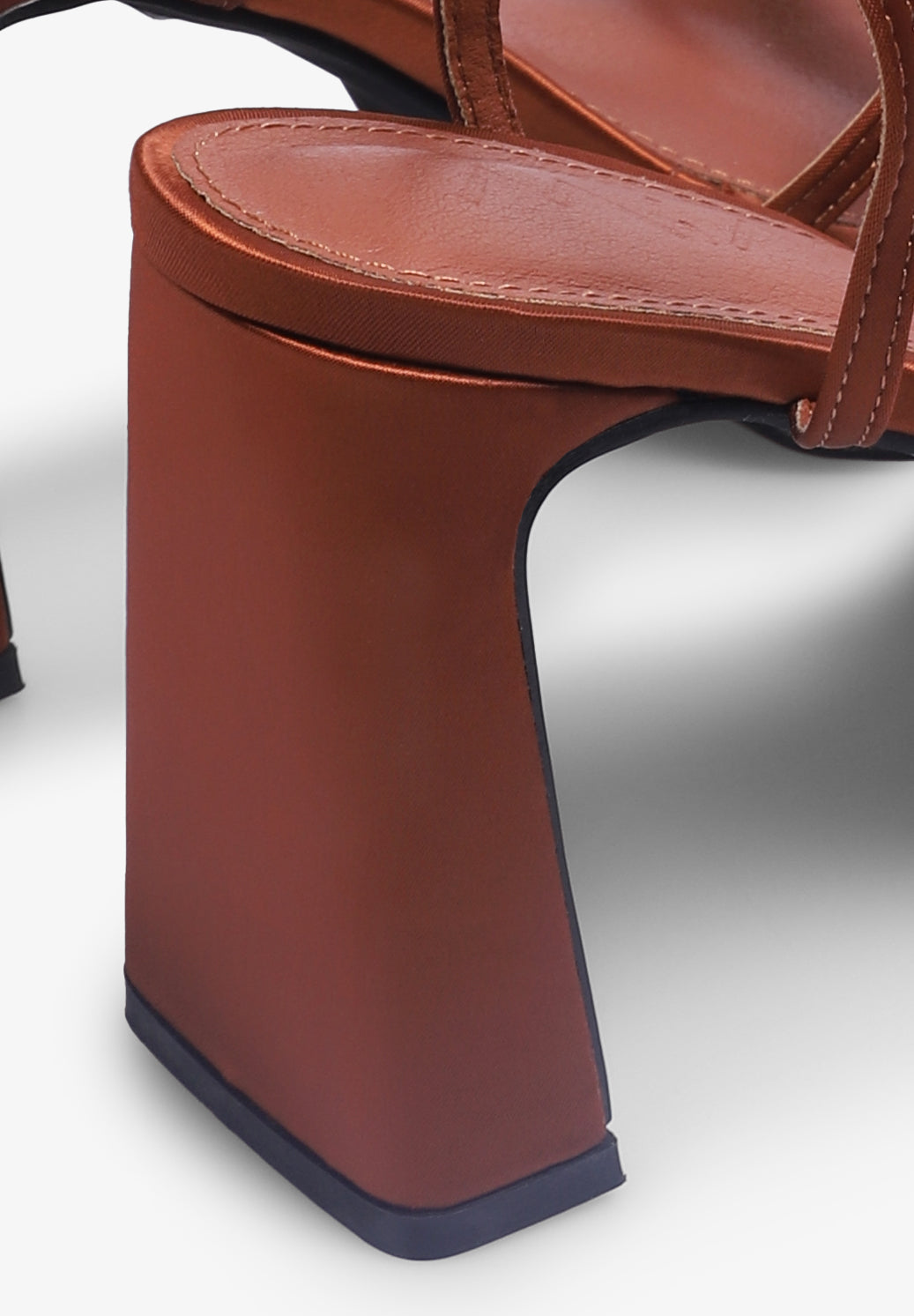 MIM SHOES | SANDALIA DE TACÓN GRETA