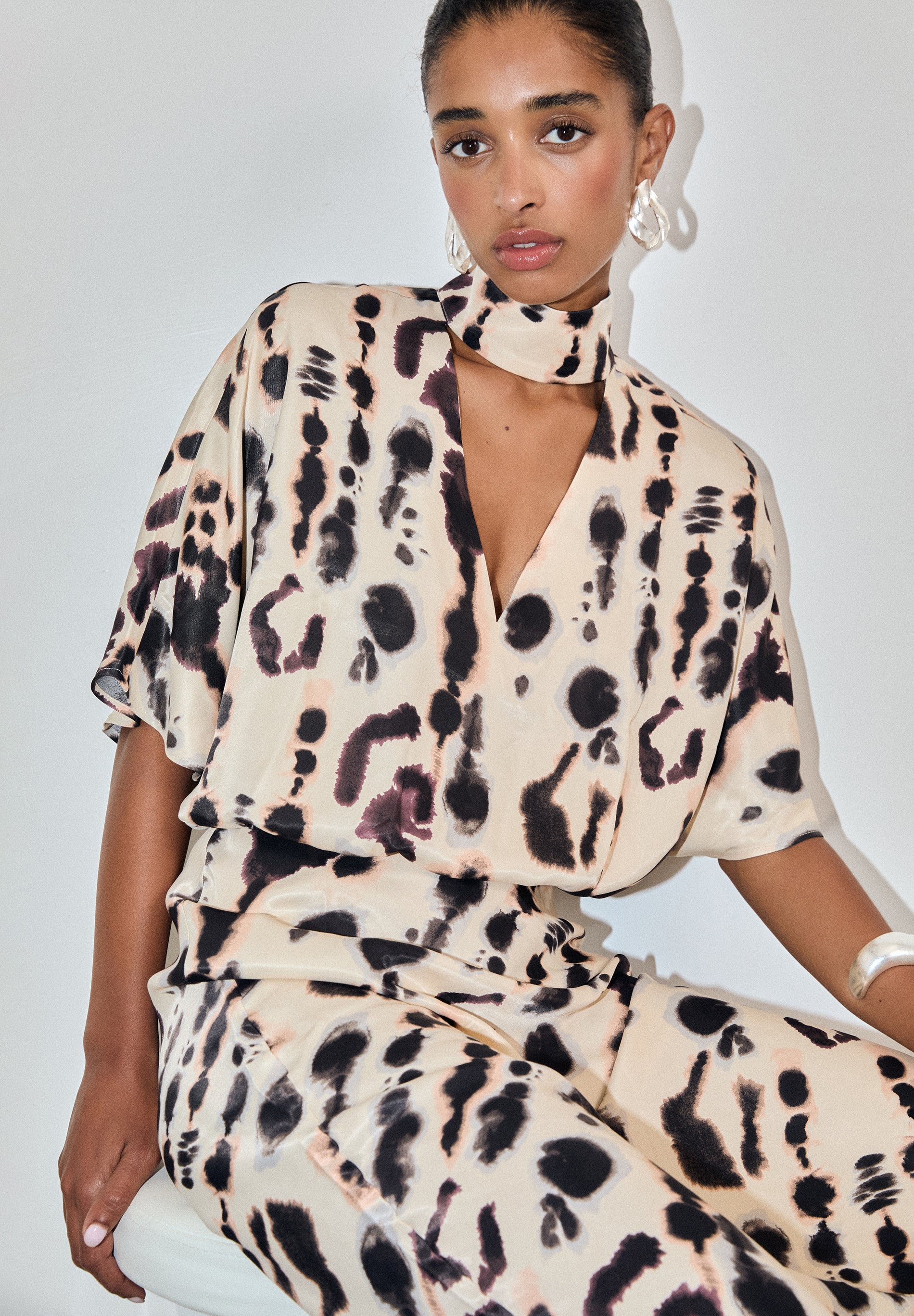 FALDA MIDI SATINADA FLUIDA