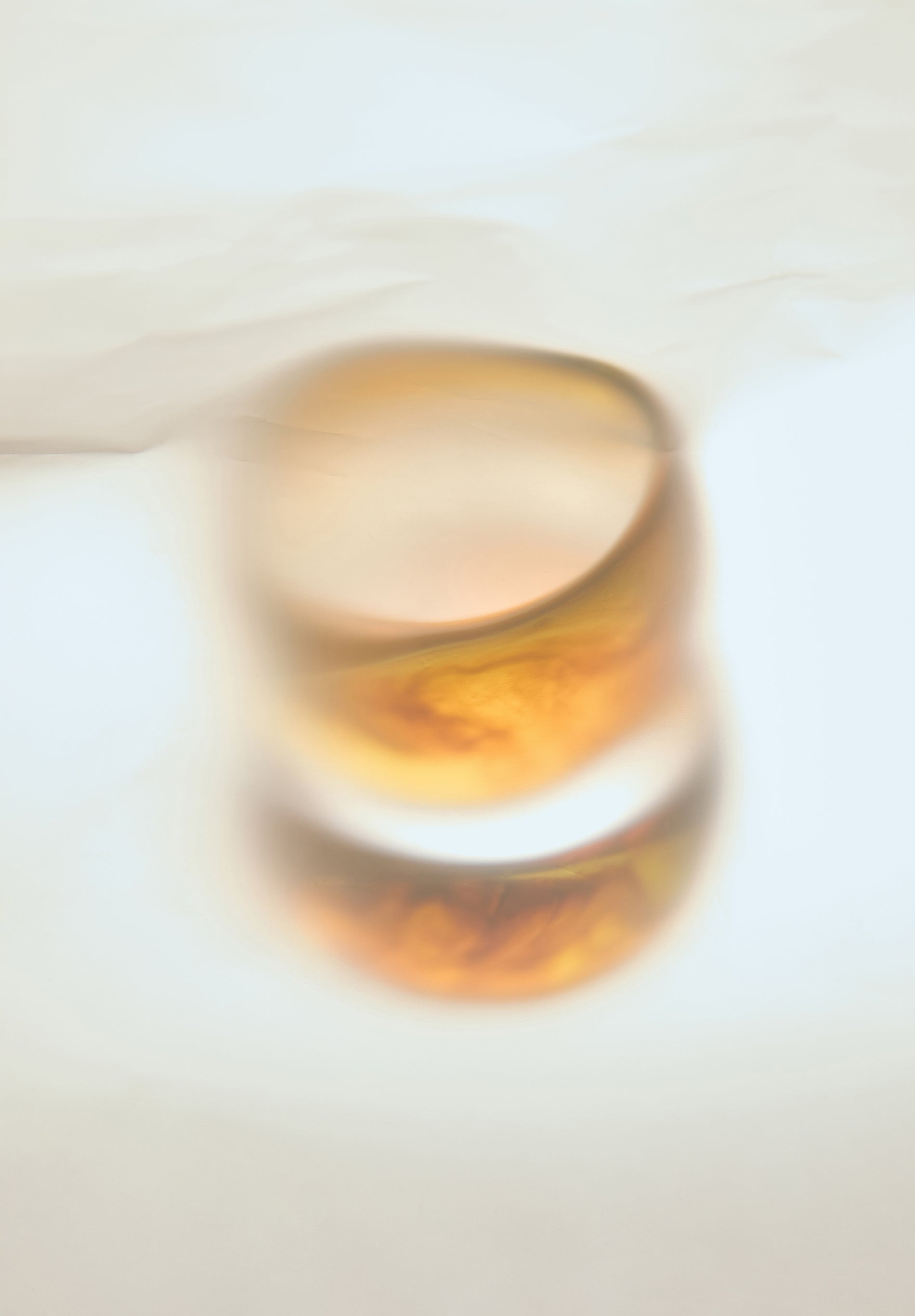 VESTIDO SATINADO CON ESPALDA DESCUBIERTA