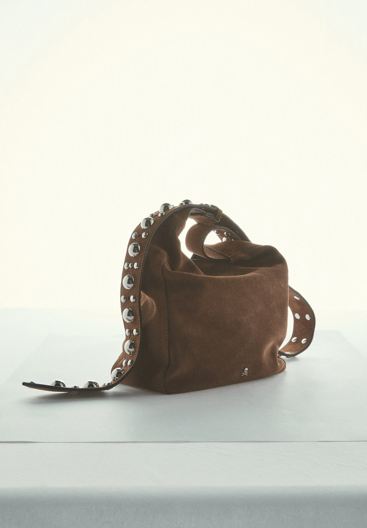 BOLSO SERRAJE STUDS