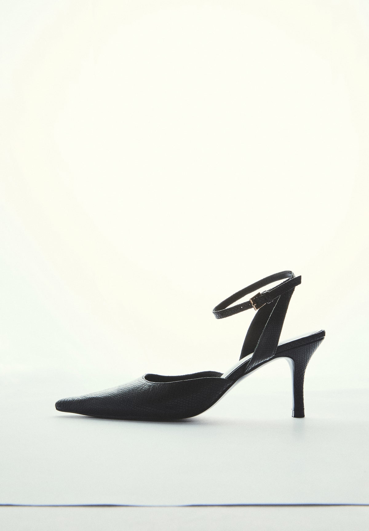 ZAPATO DESTALONADO TACÓN