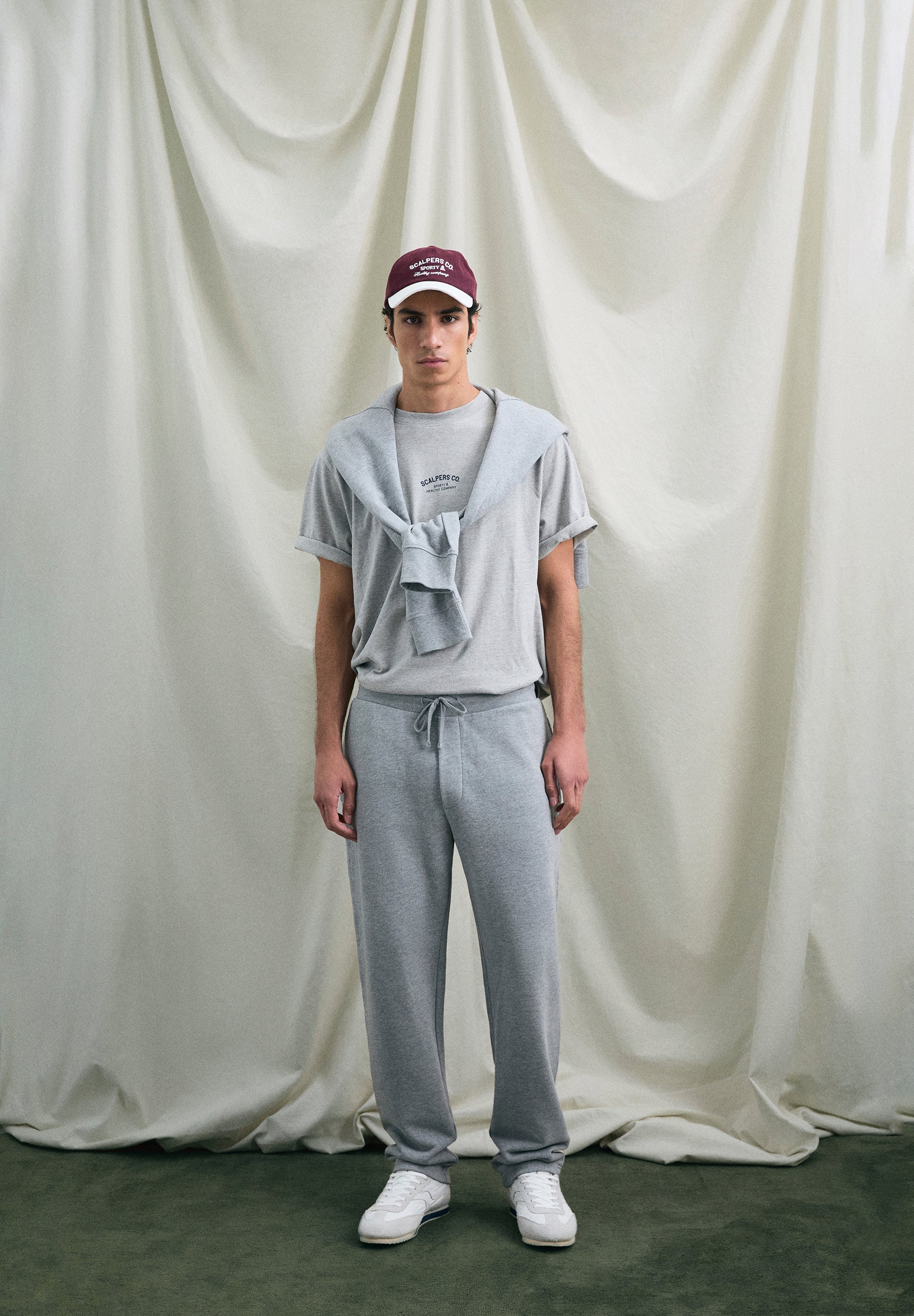 CAMISETA PRINT LOGO CONTRASTE