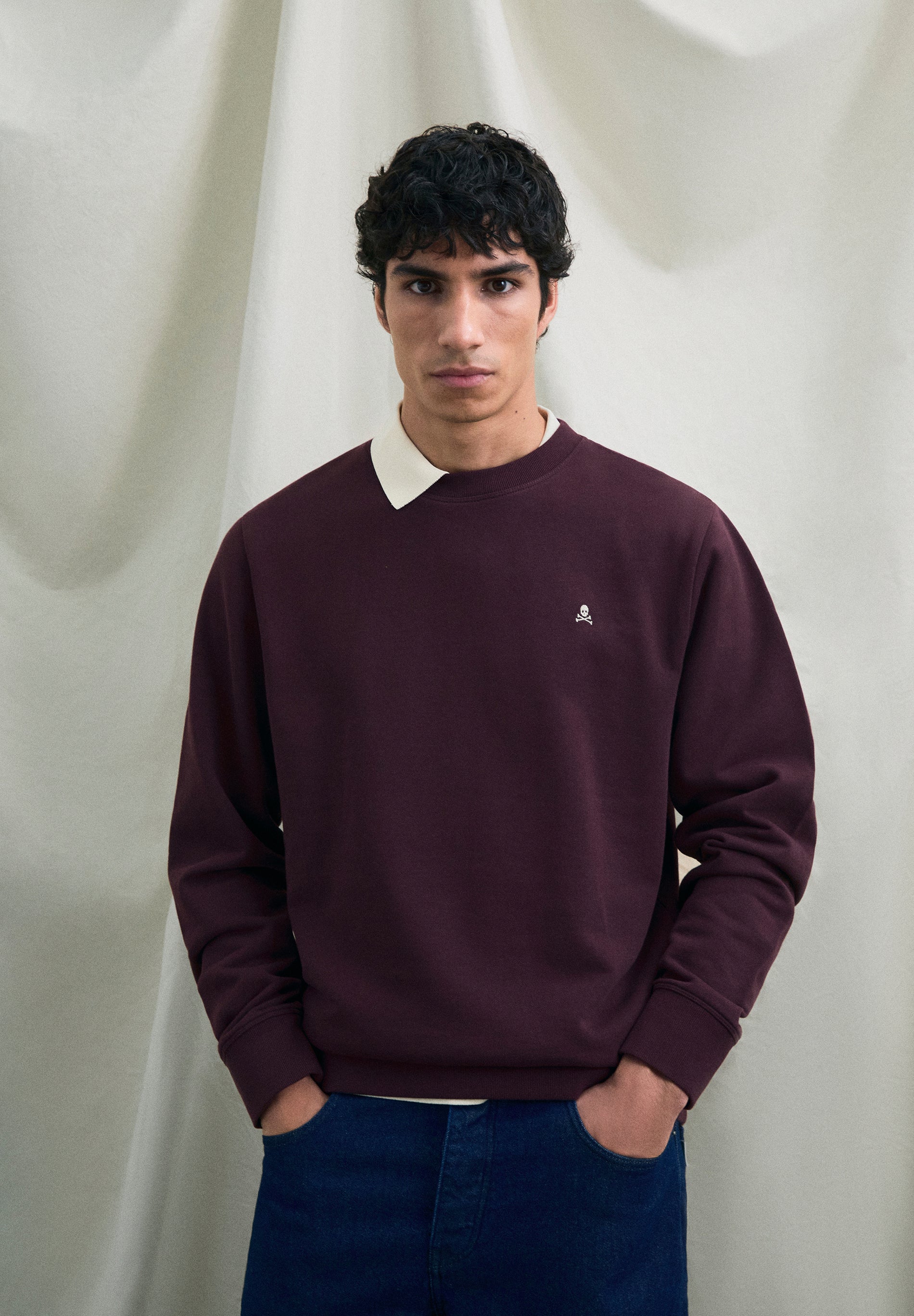 SUDADERA CALAVERA BORDADA