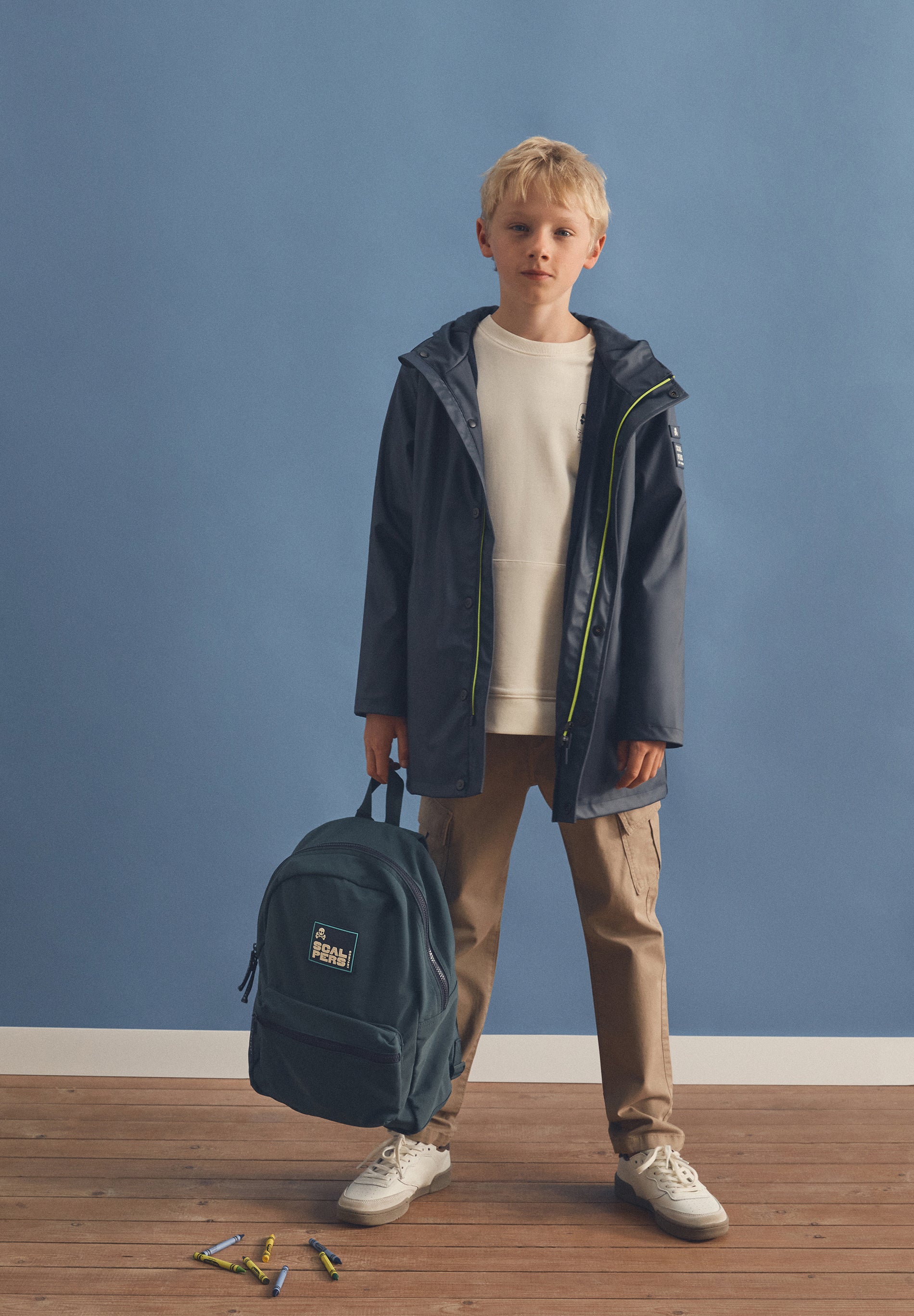 CHUBASQUERO IMPERMEABLE CON CAPUCHA