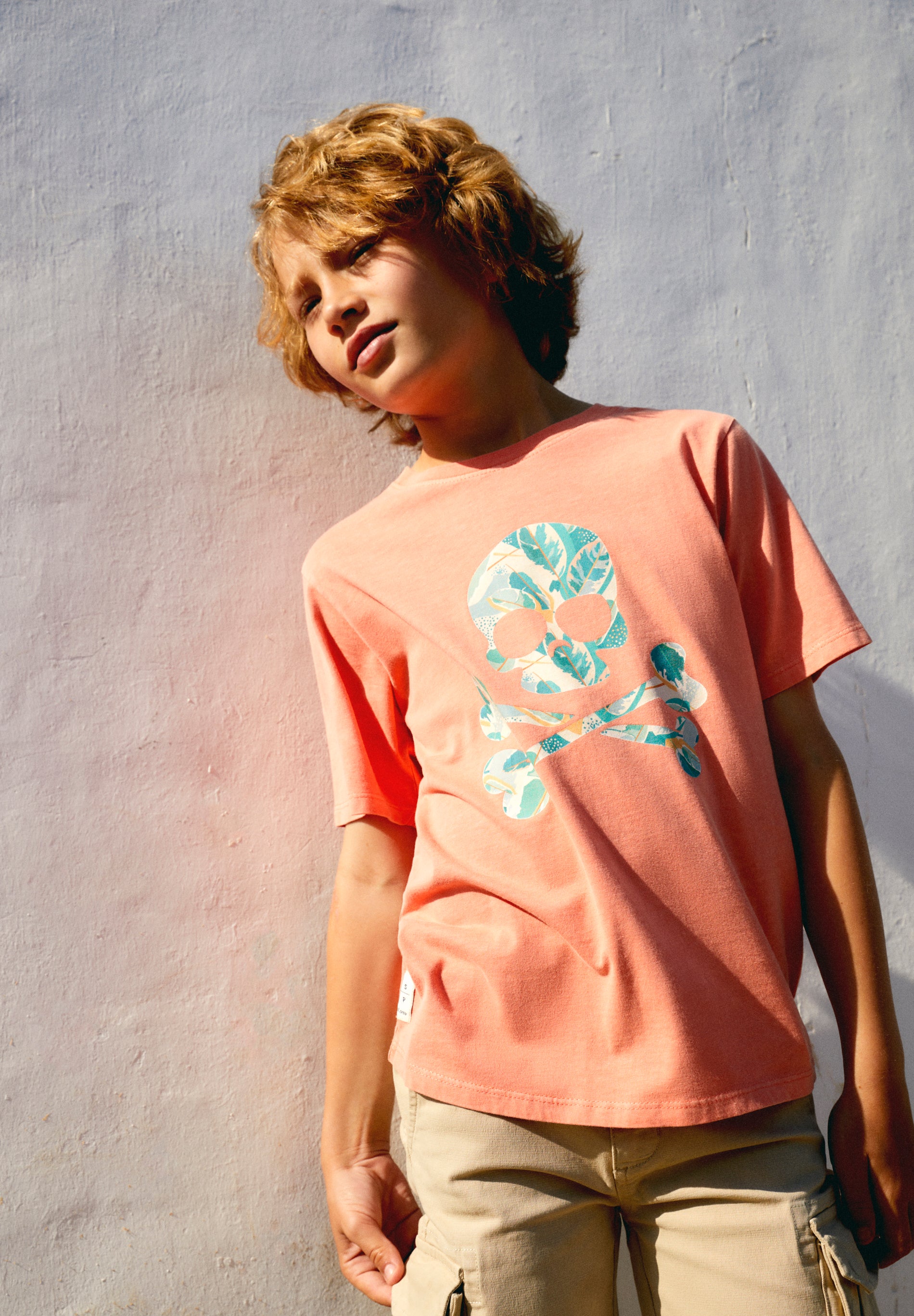 CAMISETA CALAVERA HOJAS