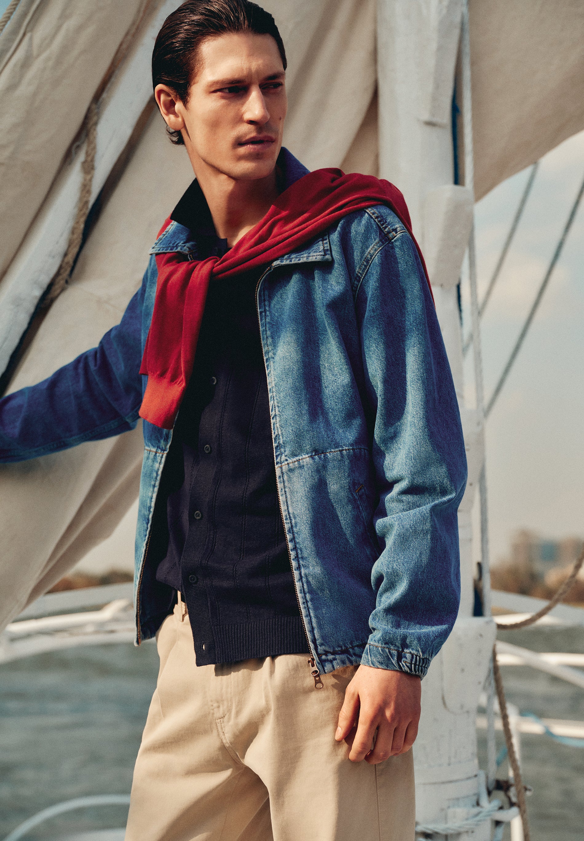 CHAQUETA BOMBER DENIM