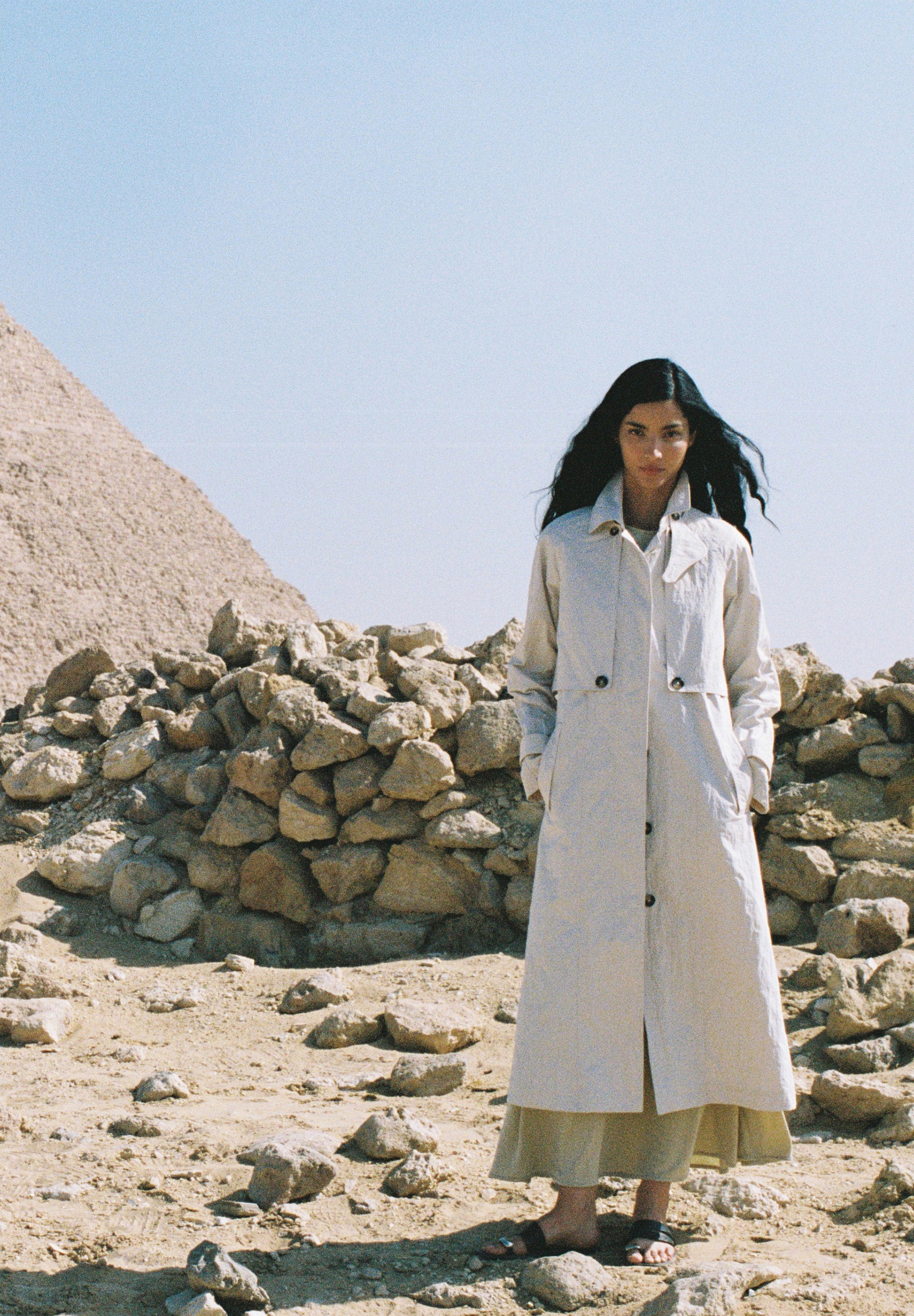 GABARDINA MULTIPOSICIÓN LIGERA