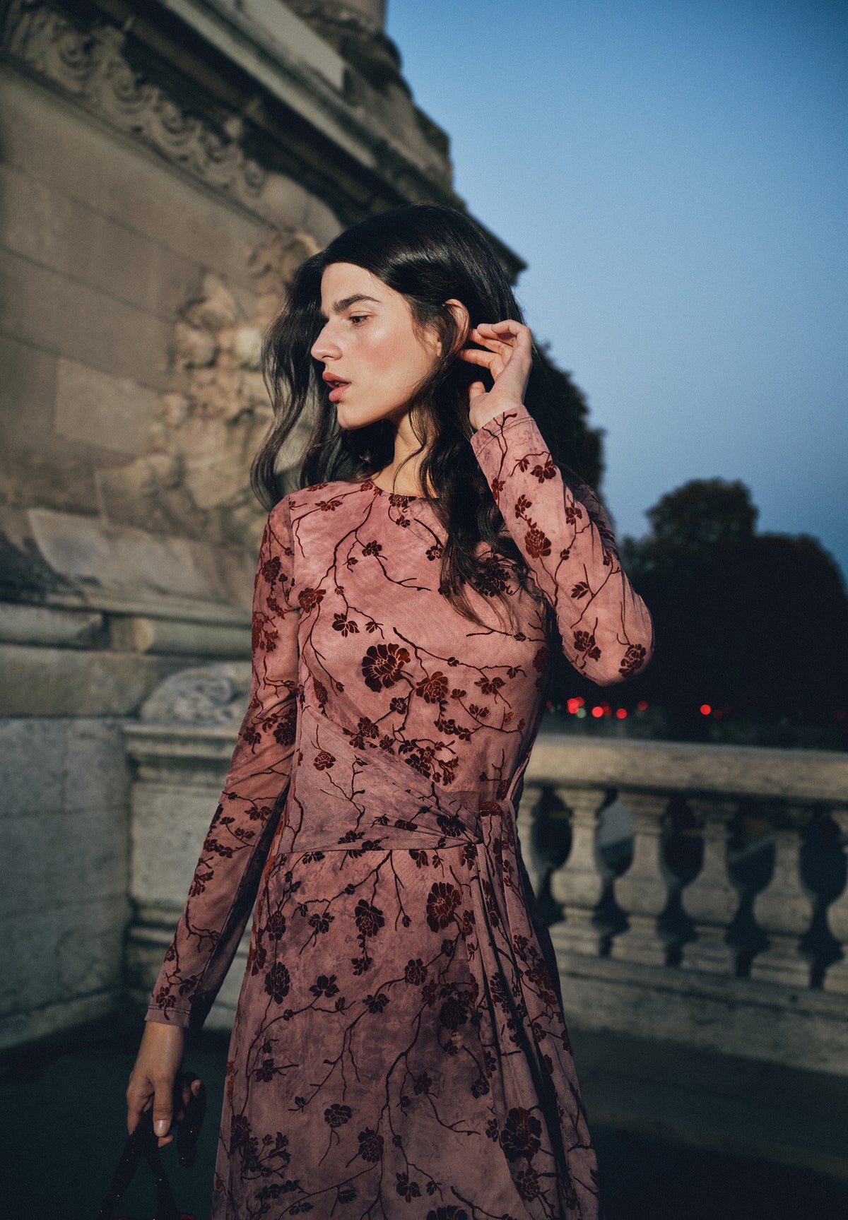 VESTIDO DETALLES FLORALES