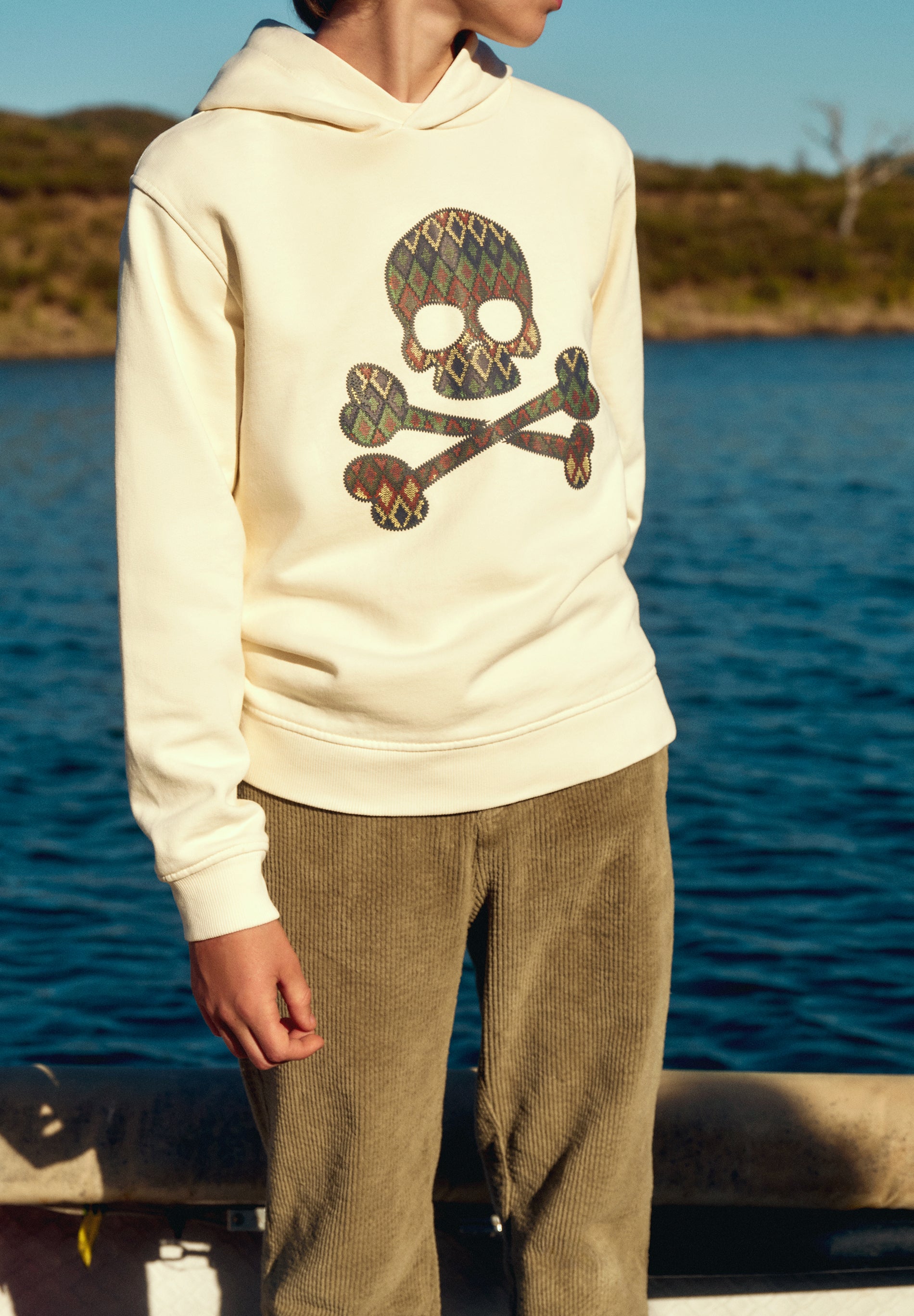 SUDADERA CALAVERA KILIM