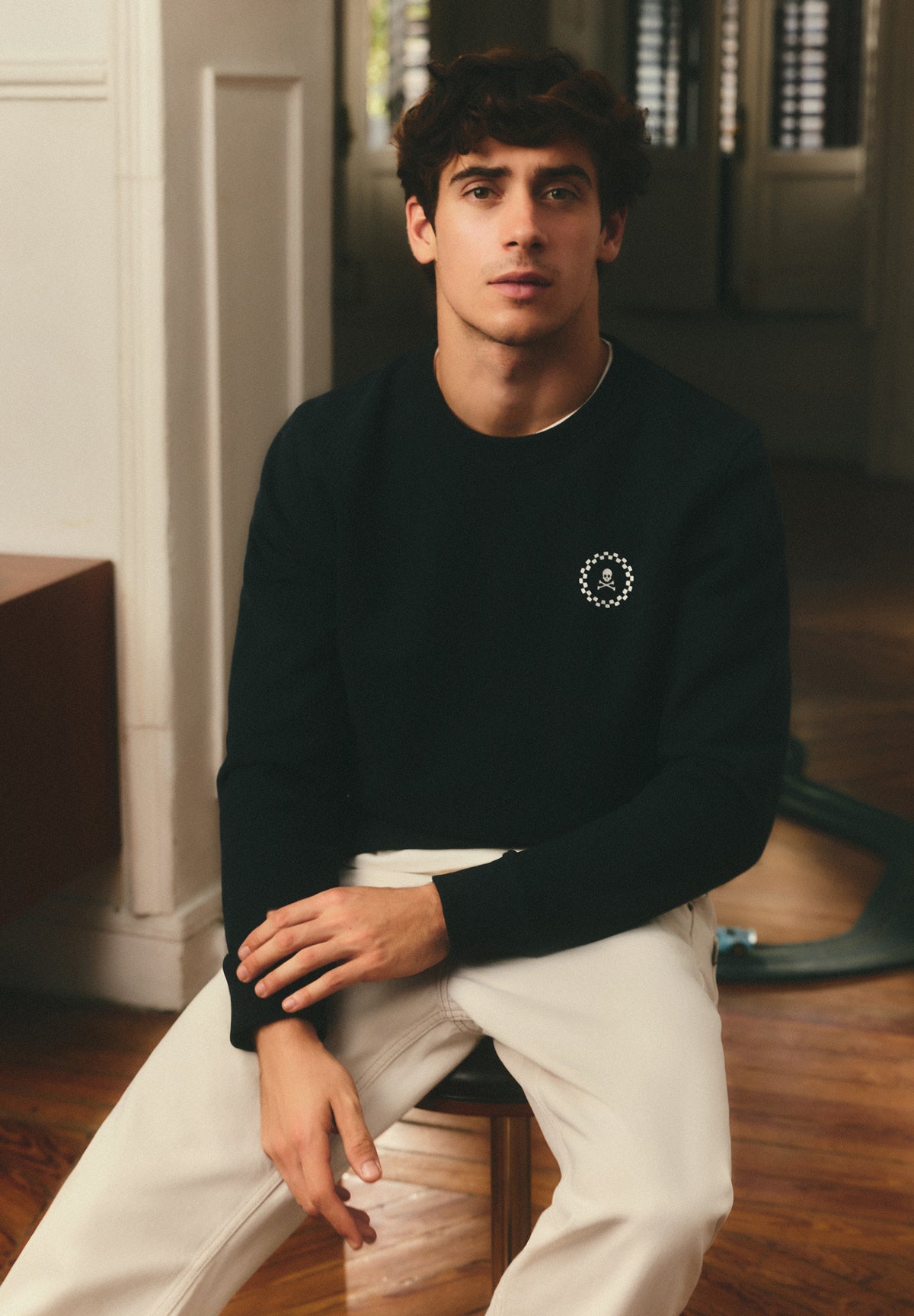 SUDADERA LOGO TRASERO BORDADO