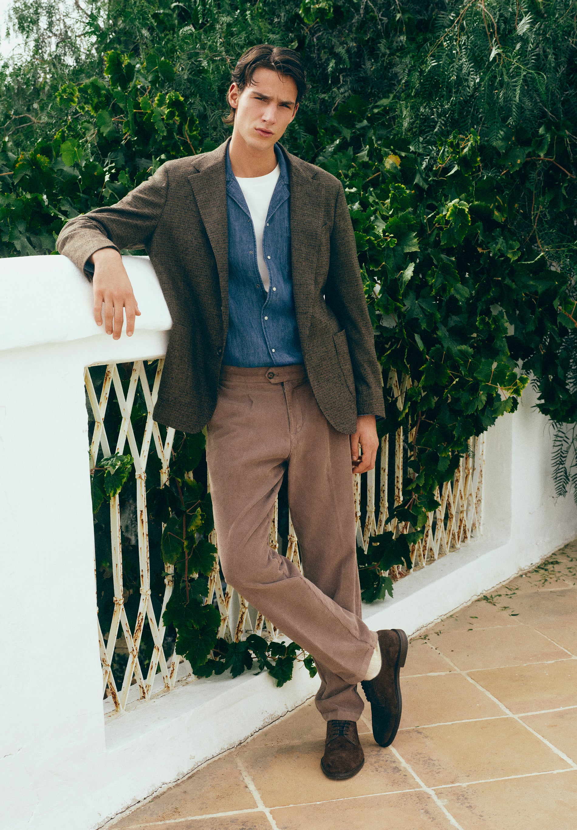 PANTALÓN PANA PINZAS SLIM FIT