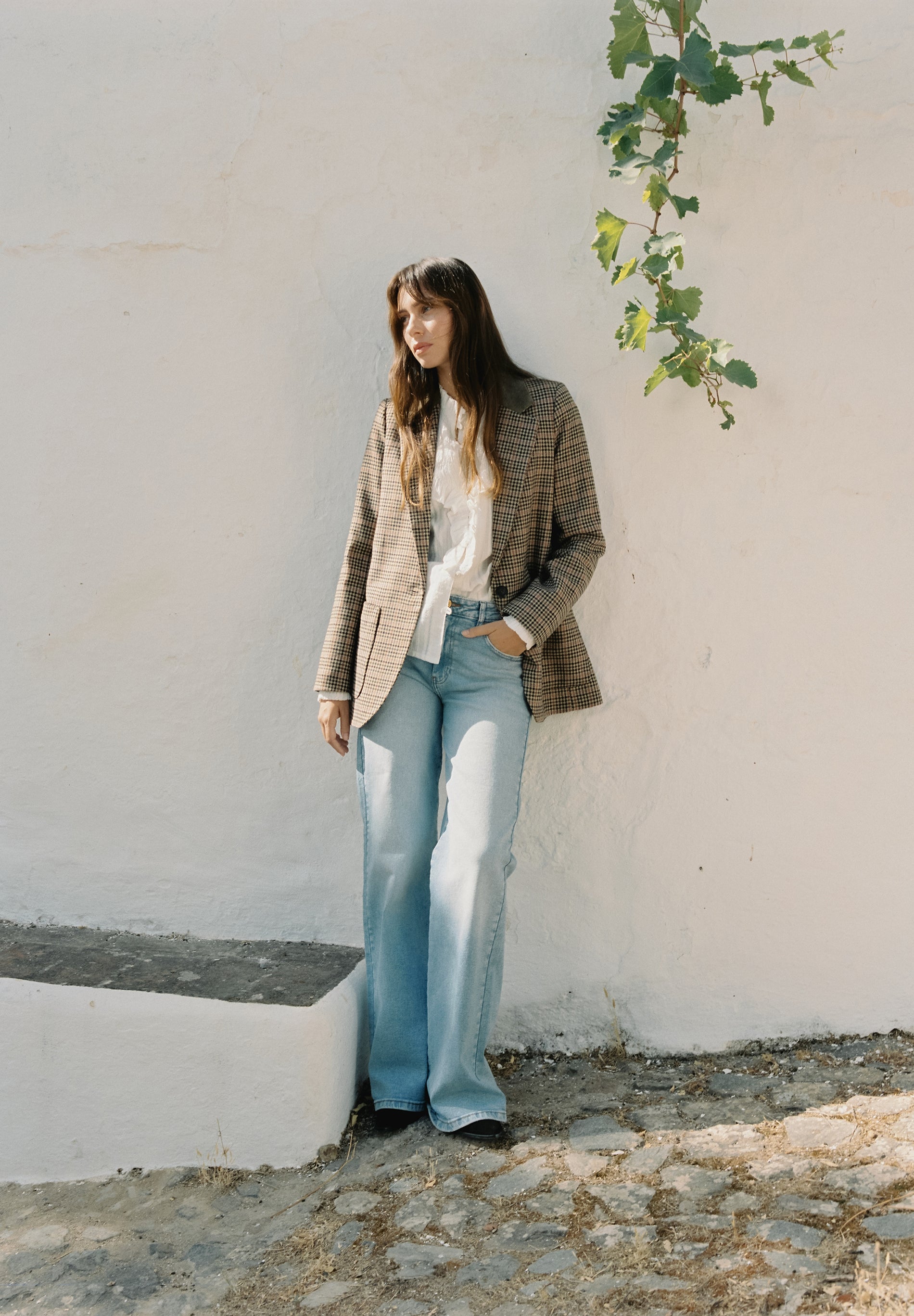 BLUSA FRUNCIDA CON VOLANTE