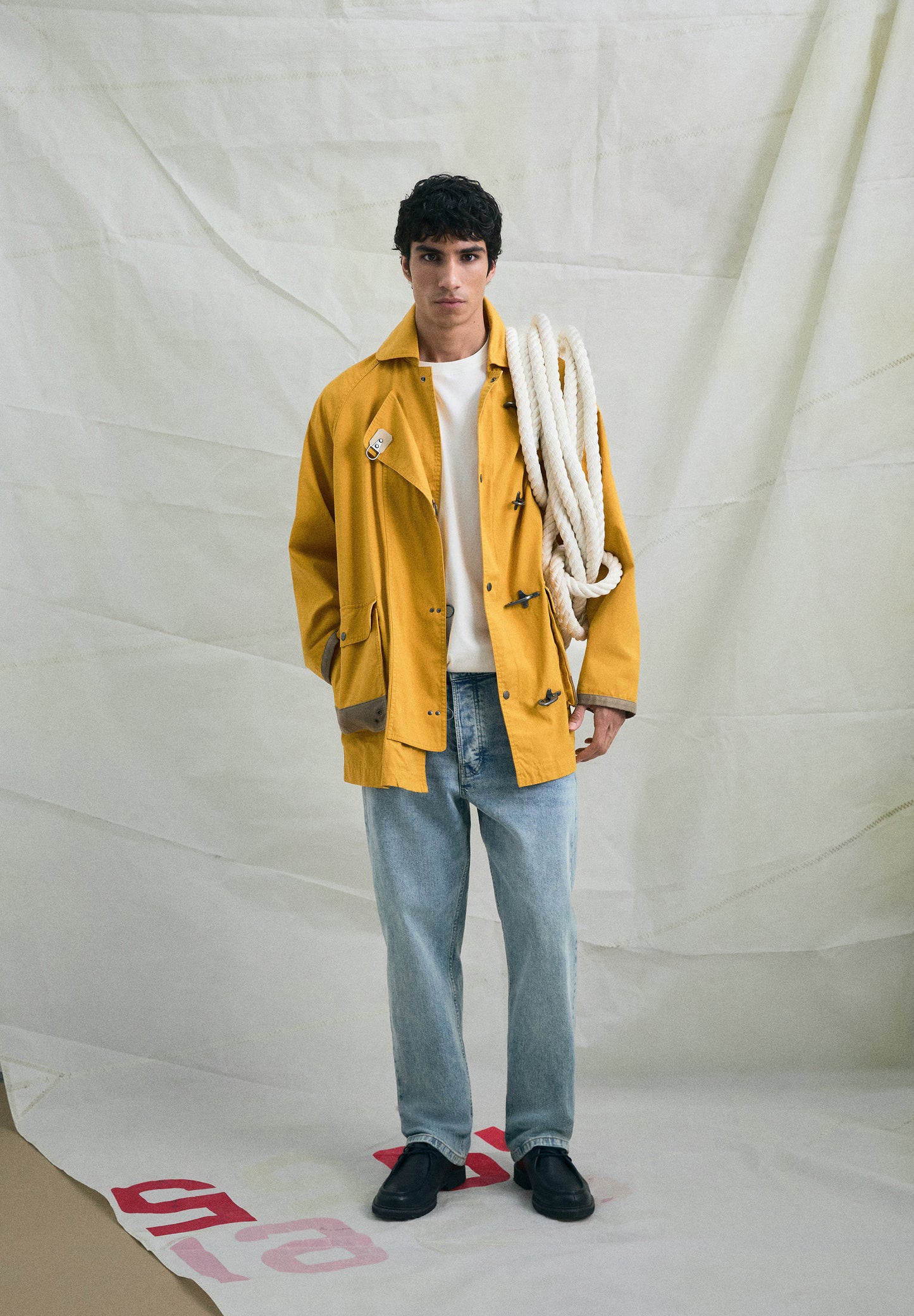 CHAQUETA OVERSIZE TOGGLES