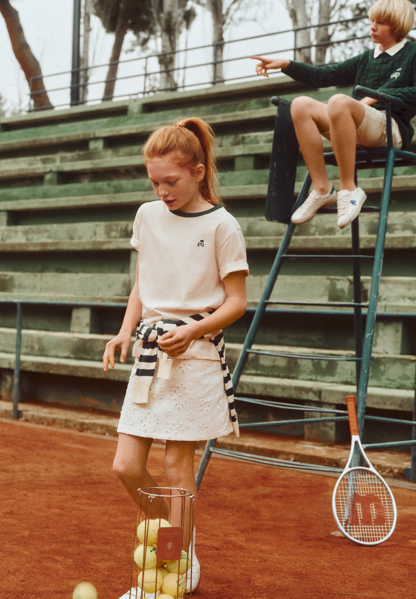 FALDA MINI PERFORADA