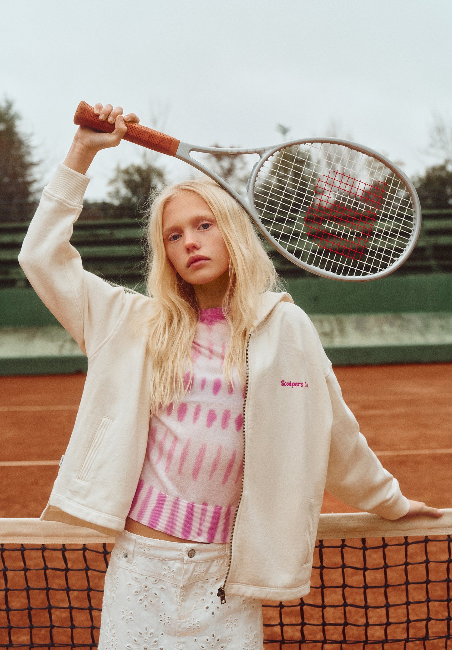 SUDADERA CON CAPUCHA CREMALLERA