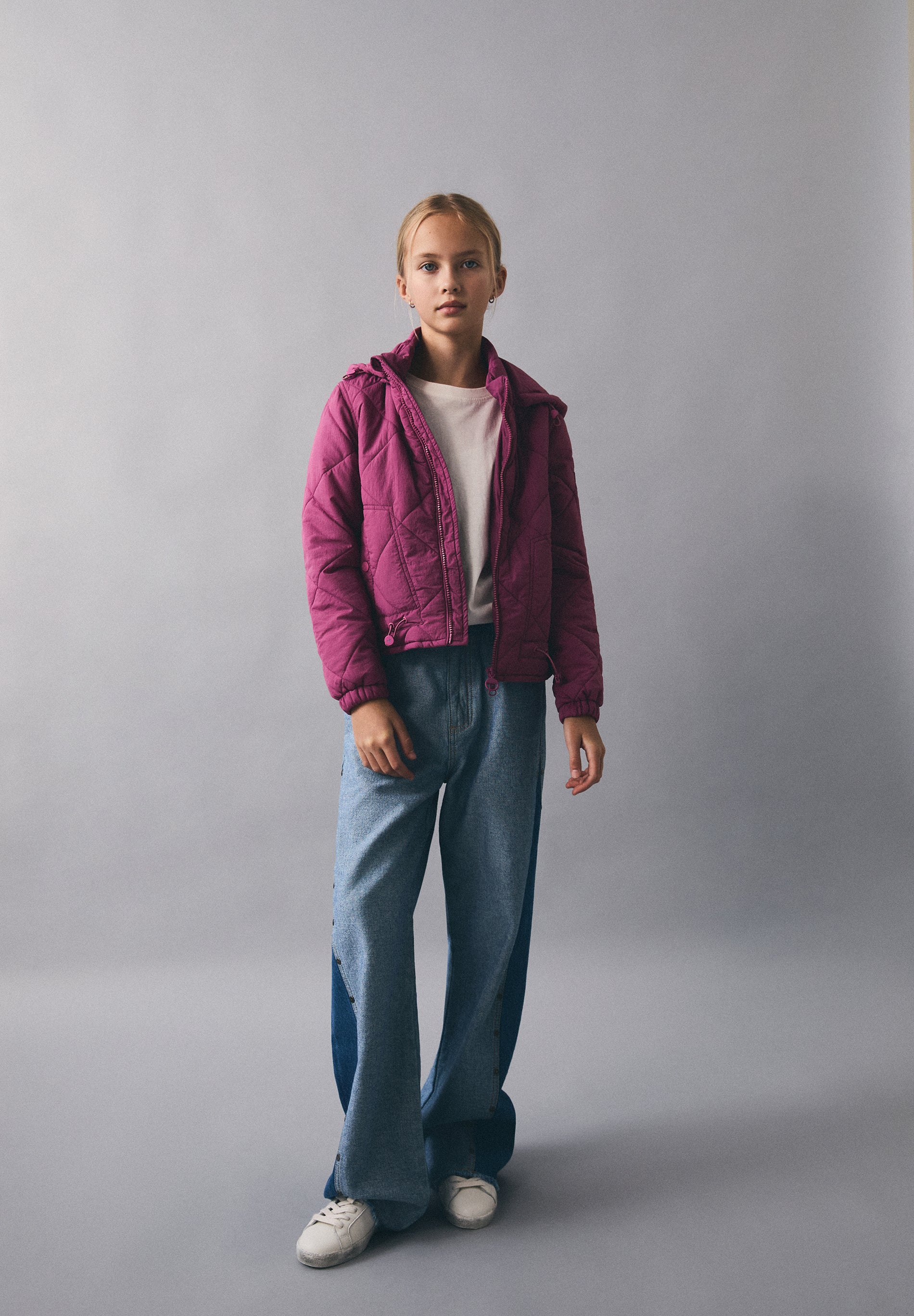 CHAQUETA ACOLCHADA CAPUCHA EXTRAÍBLE