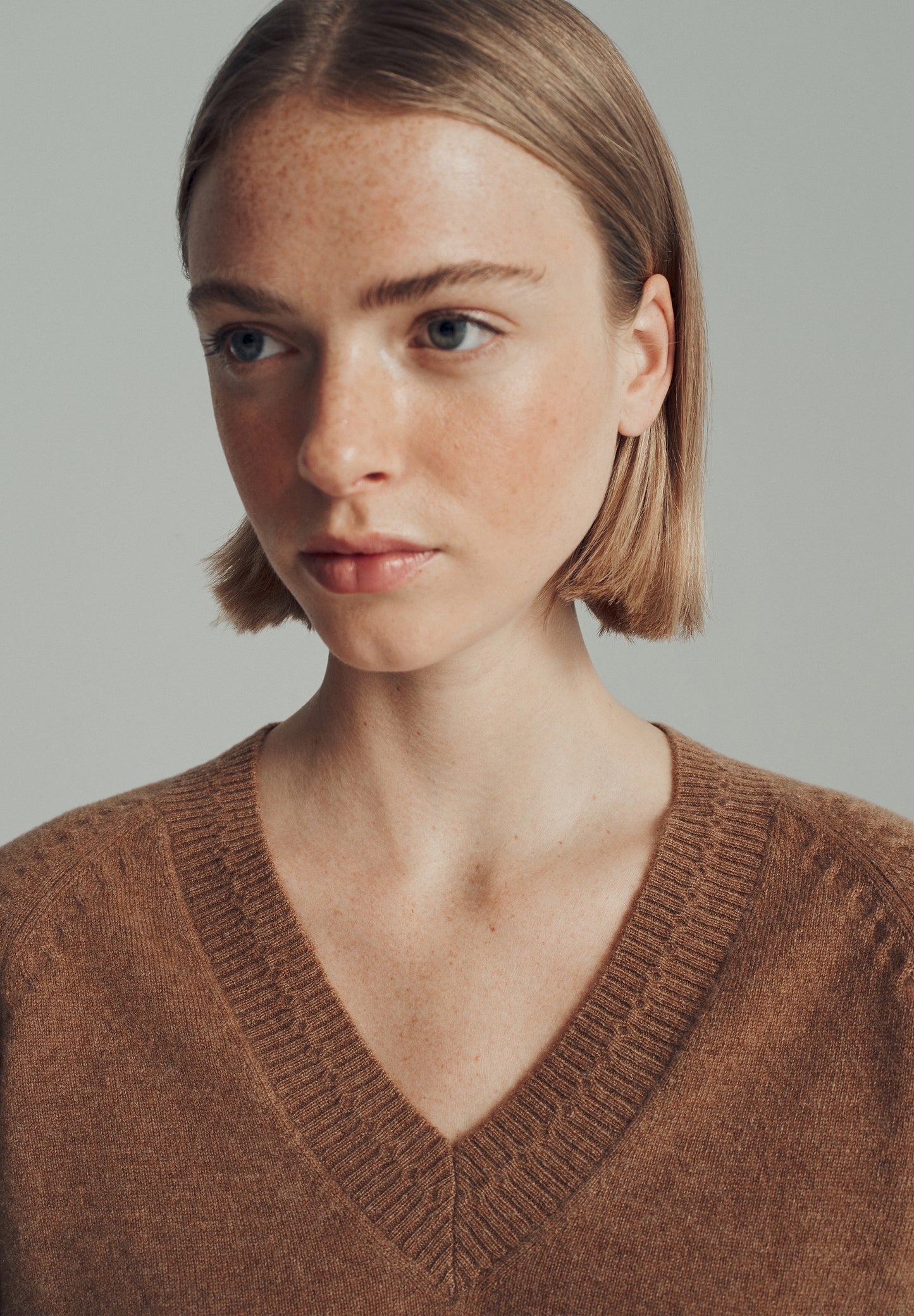 JERSEY 100% CASHMERE CUELLO PICO