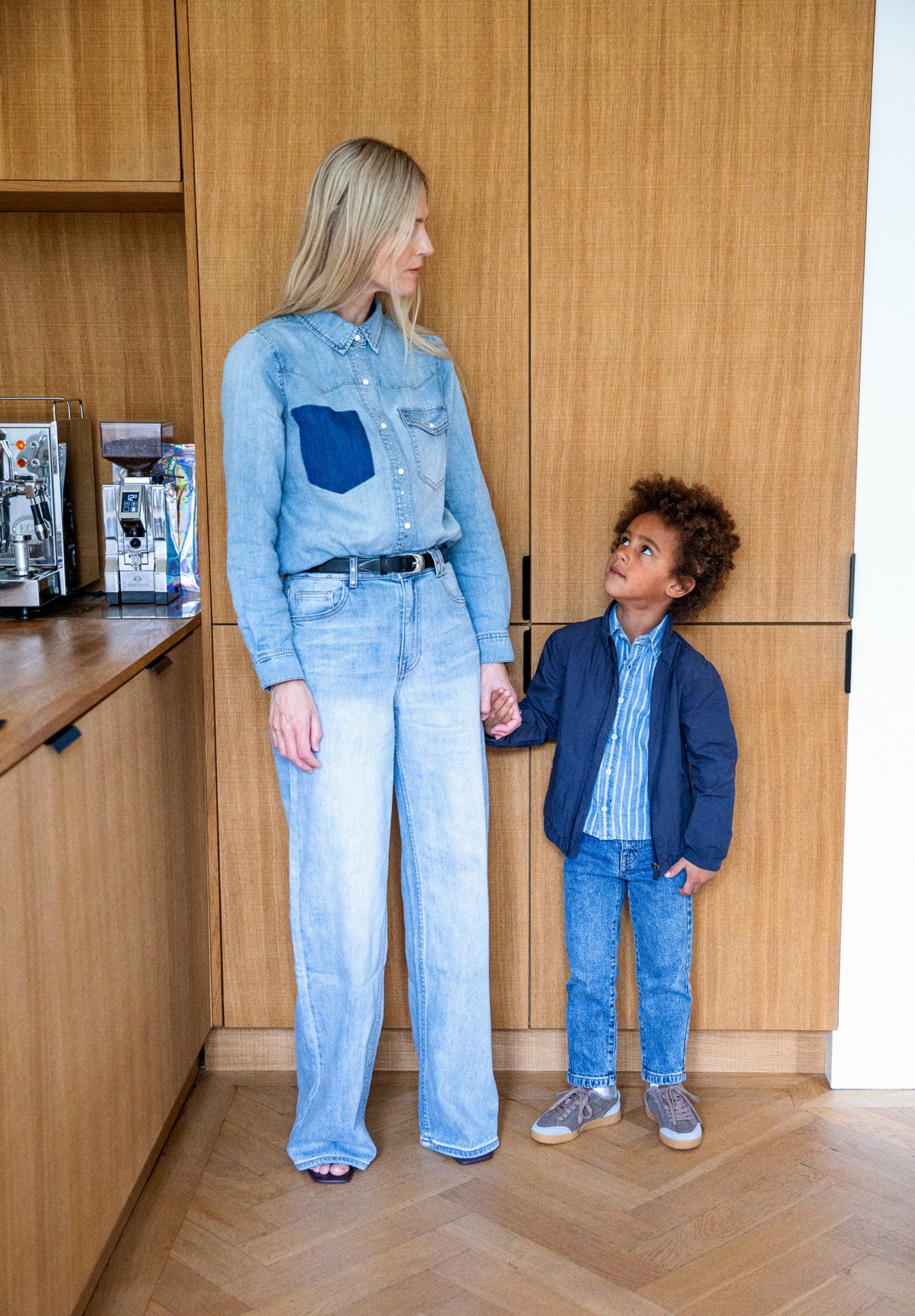 CAMISA DENIM BOLSILLO CONTRASTE