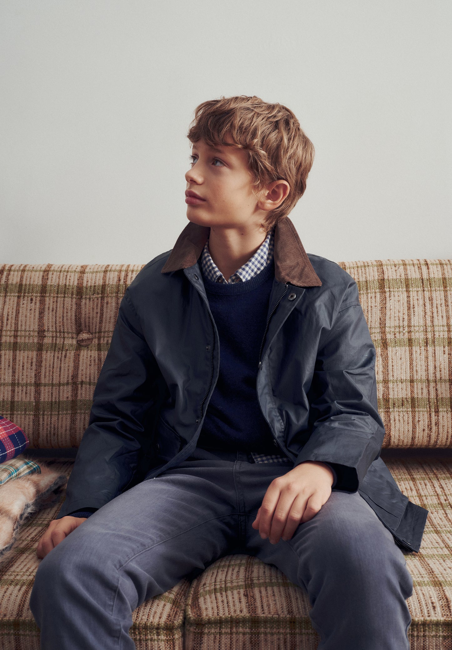 CHAQUETA CUELLO CONTRASTE PANA