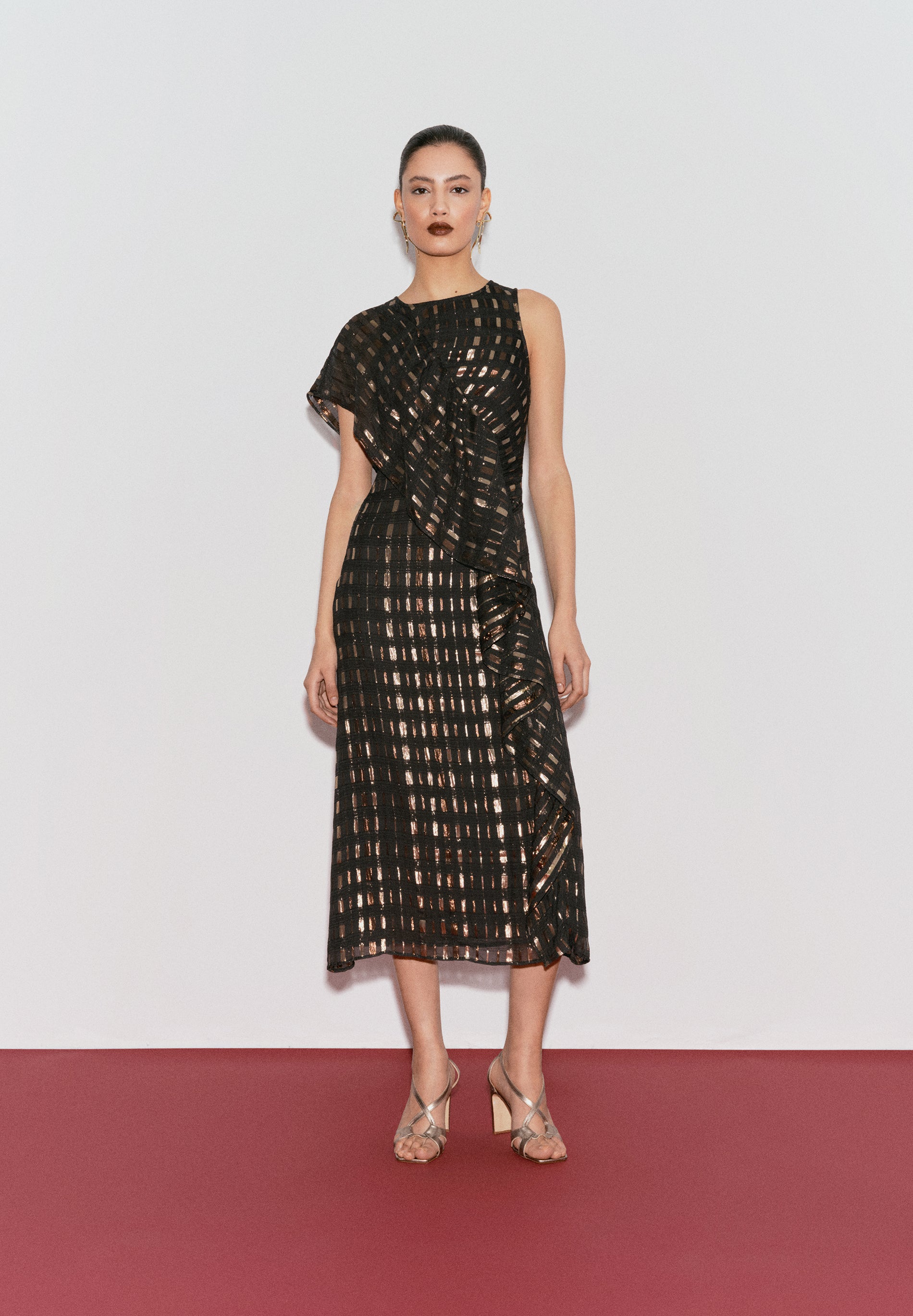 VESTIDO PRINT METALIZADO VOLANTE