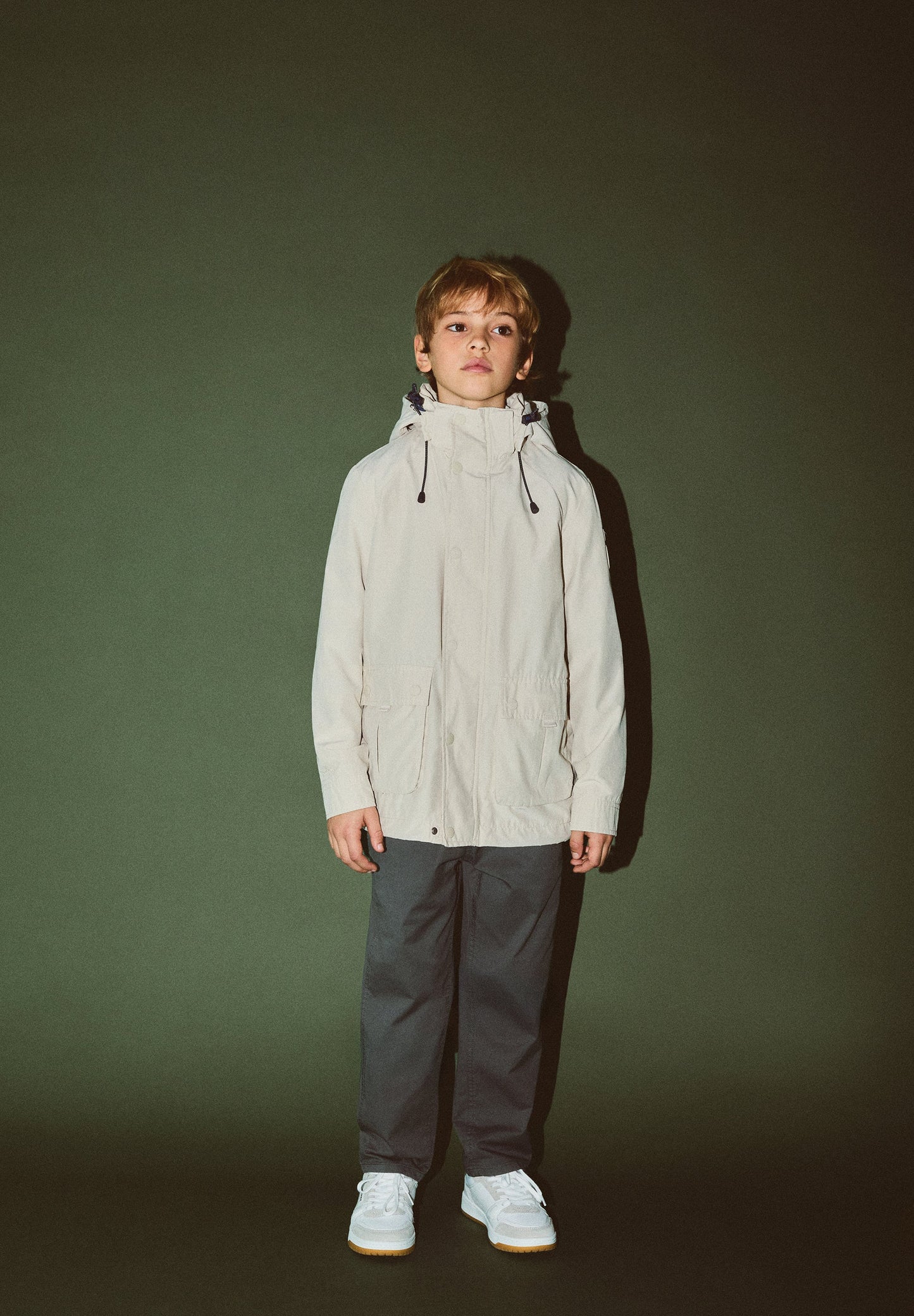 PARKA CON CAPUCHA