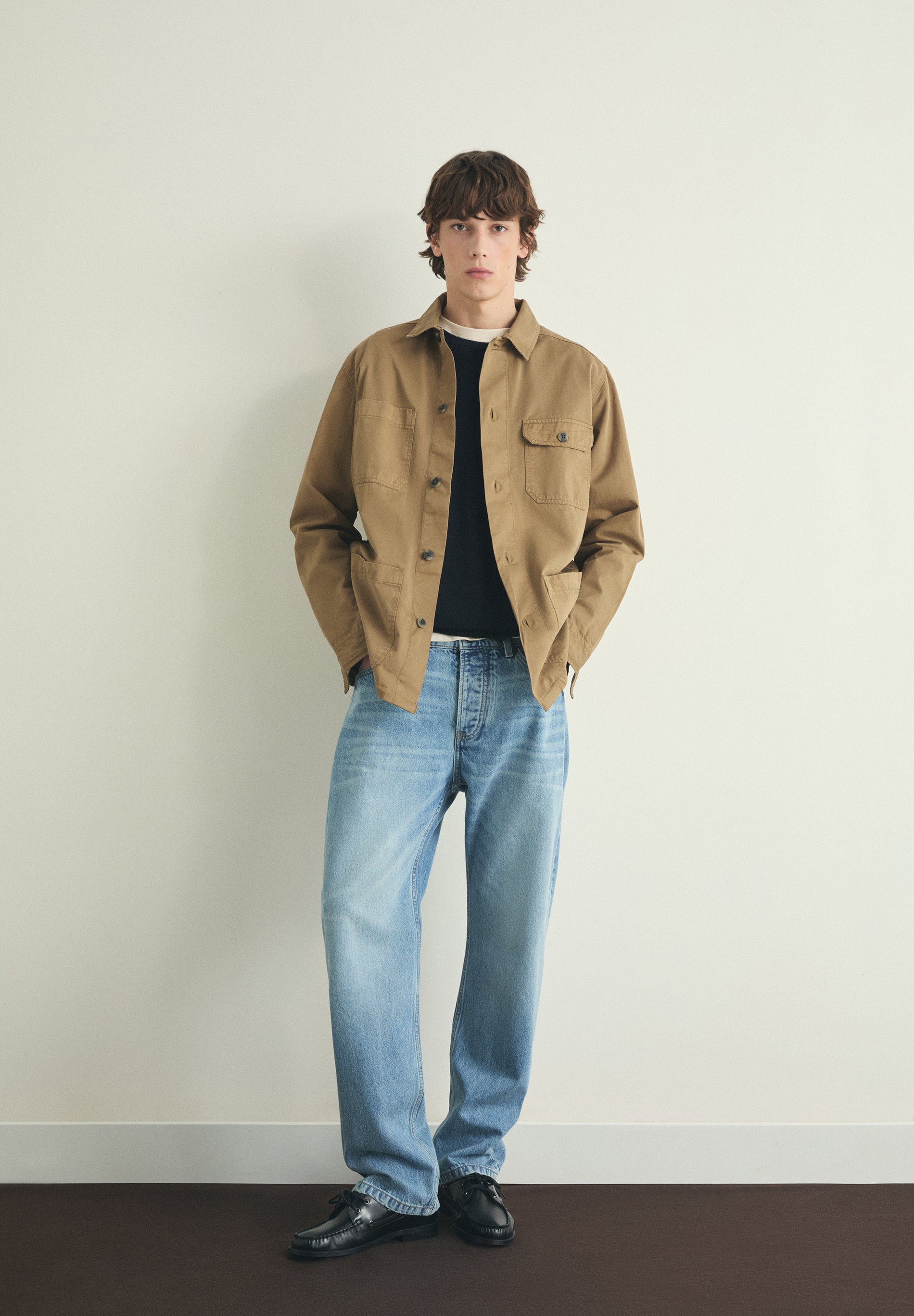 SOBRECAMISA BOLSILLOS ABOTONADA