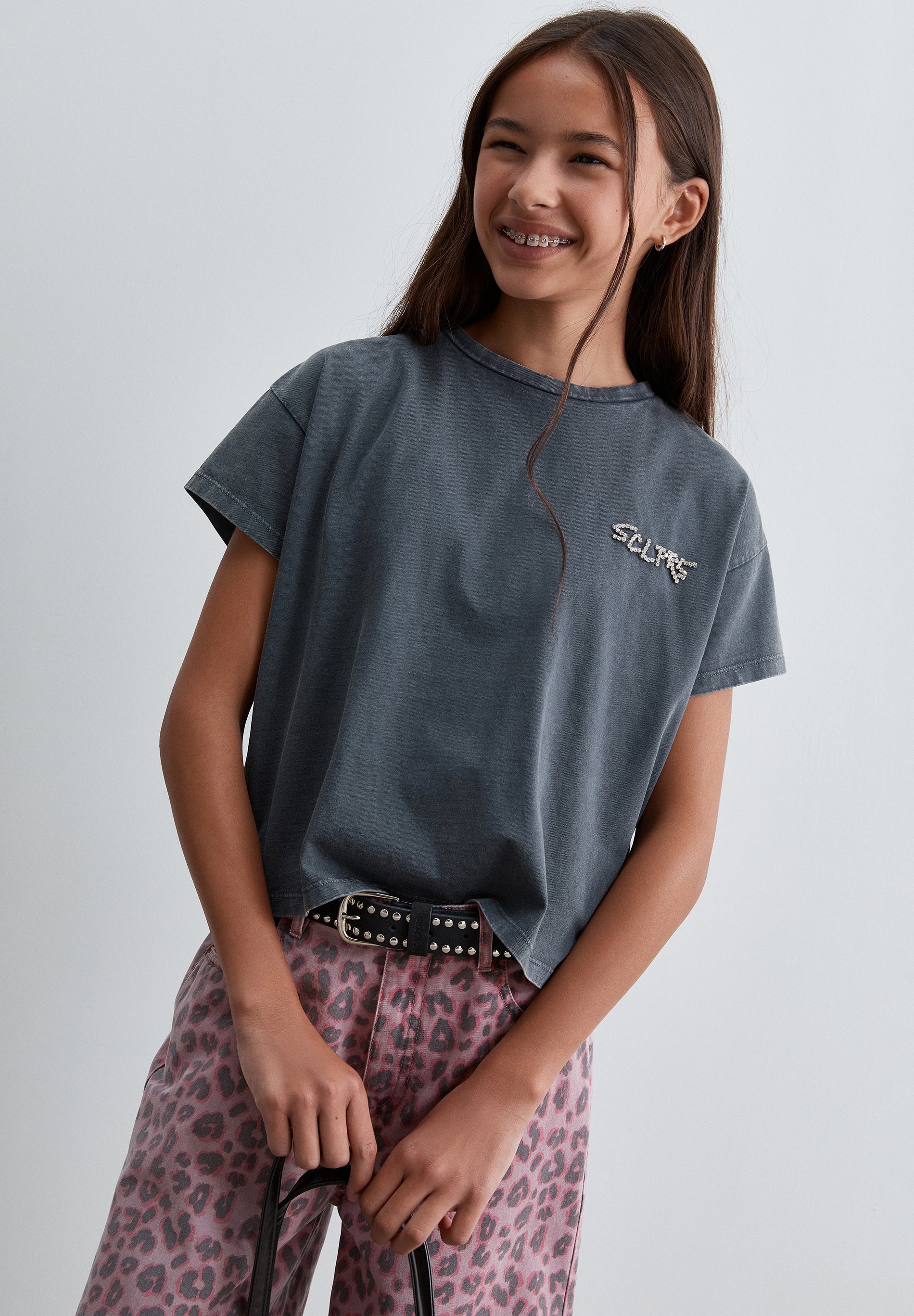 CAMISETA DETALLE STRASS