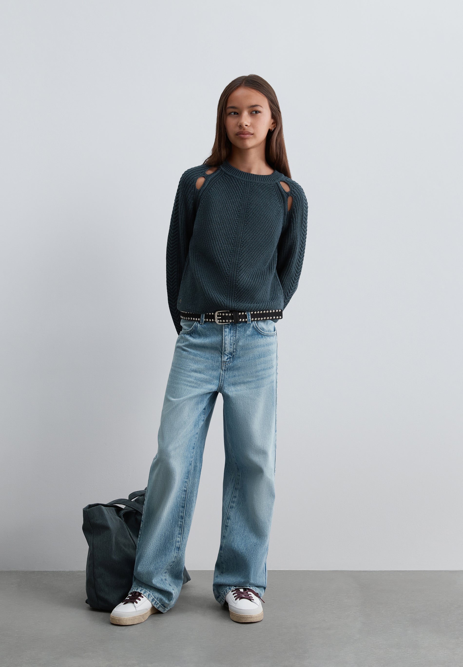 JEANS WIDE LEG TACHUELAS
