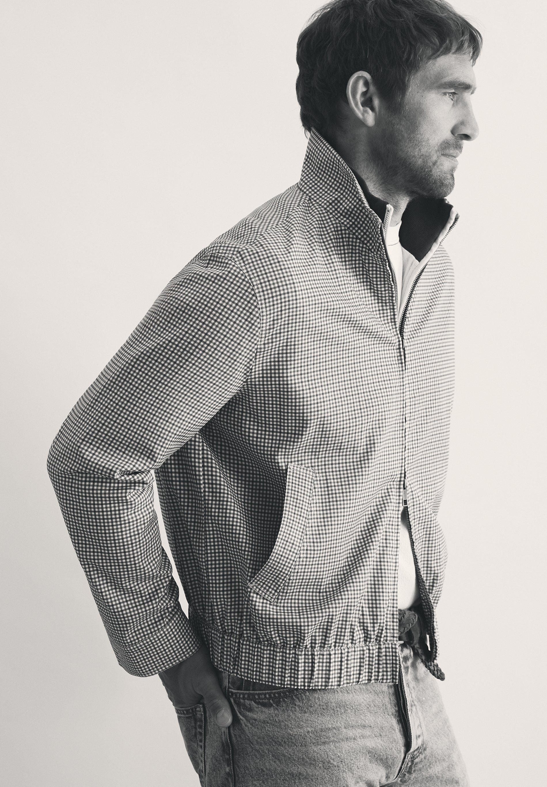 CHAQUETA BOMBER ESTAMPADO MICROCUADRO