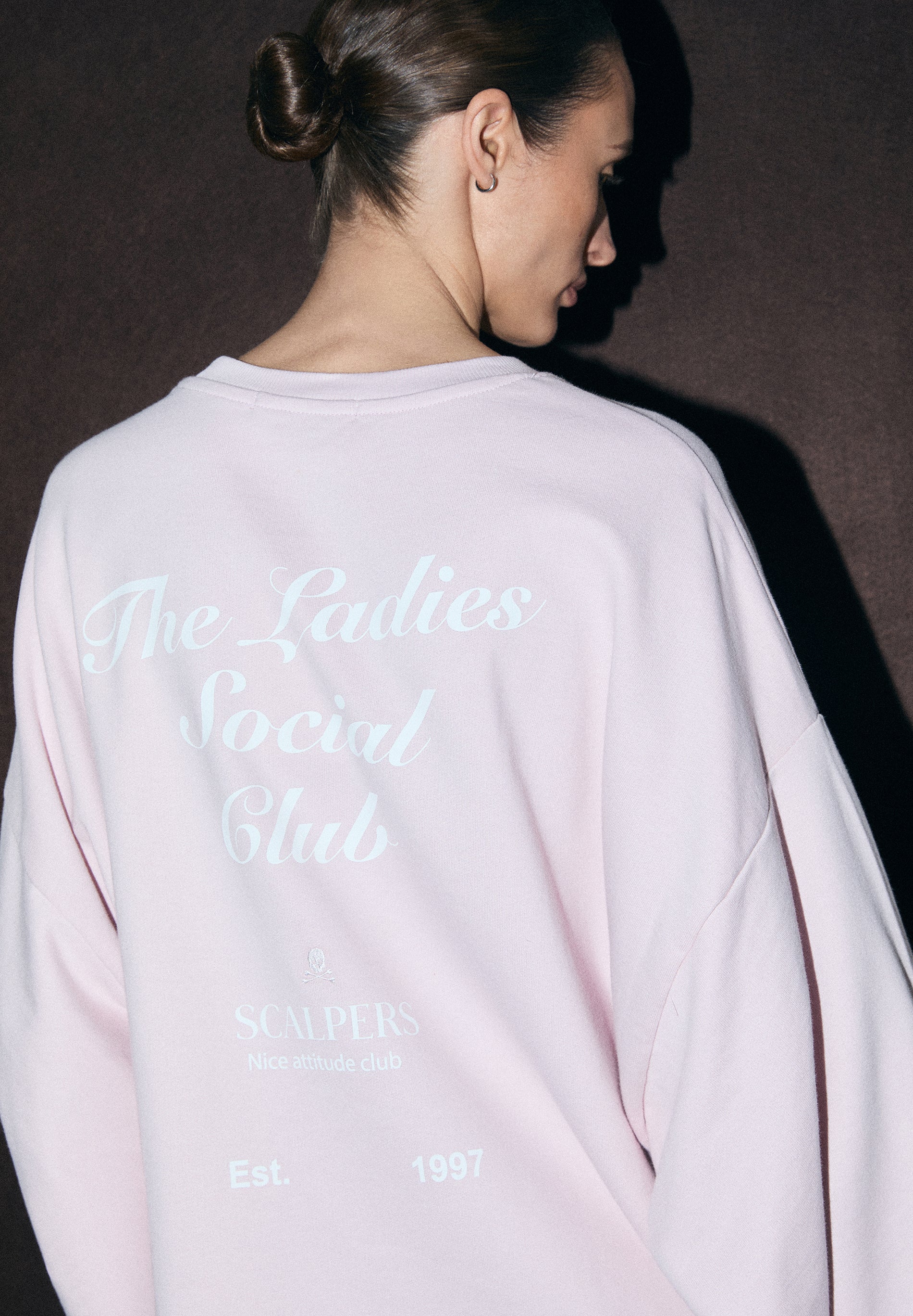 SUDADERA MANGAS ABULLONADAS