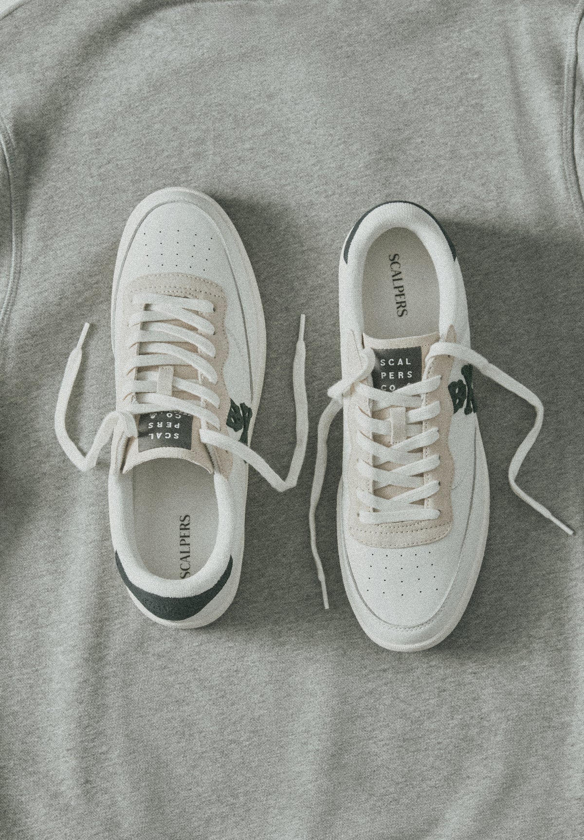 SNEAKERS CALAVERA SUELA CASCO