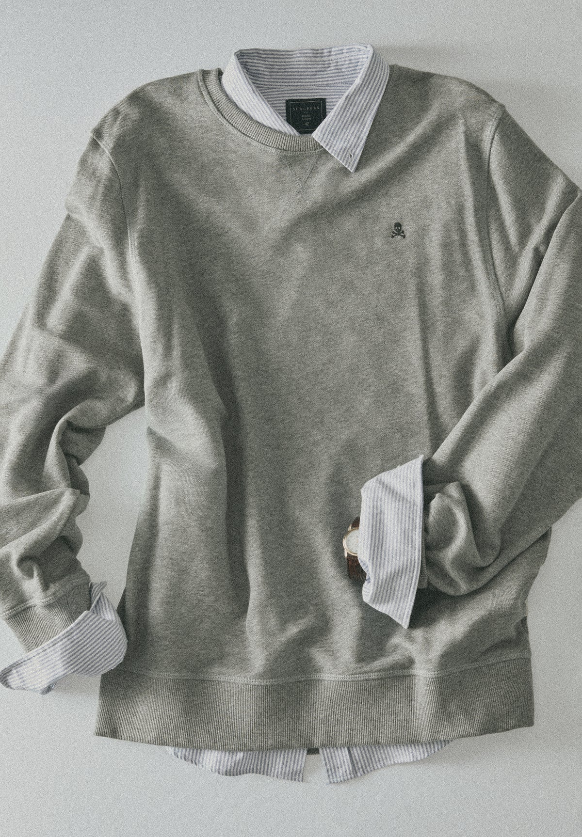 SUDADERA BÁSICA BORDADA CONTRASTE