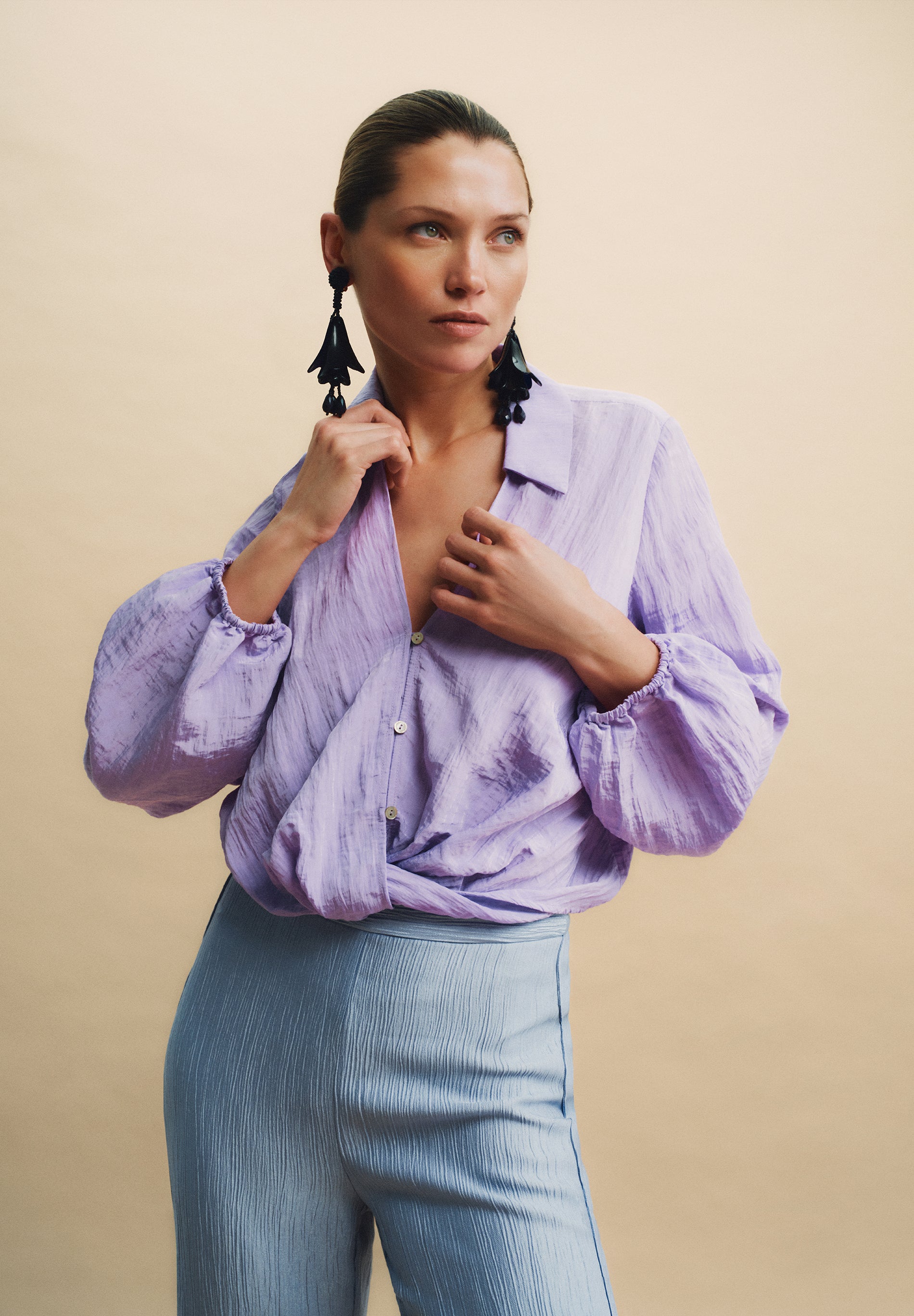 BLUSA FLUIDA DETALLE CRUZADO