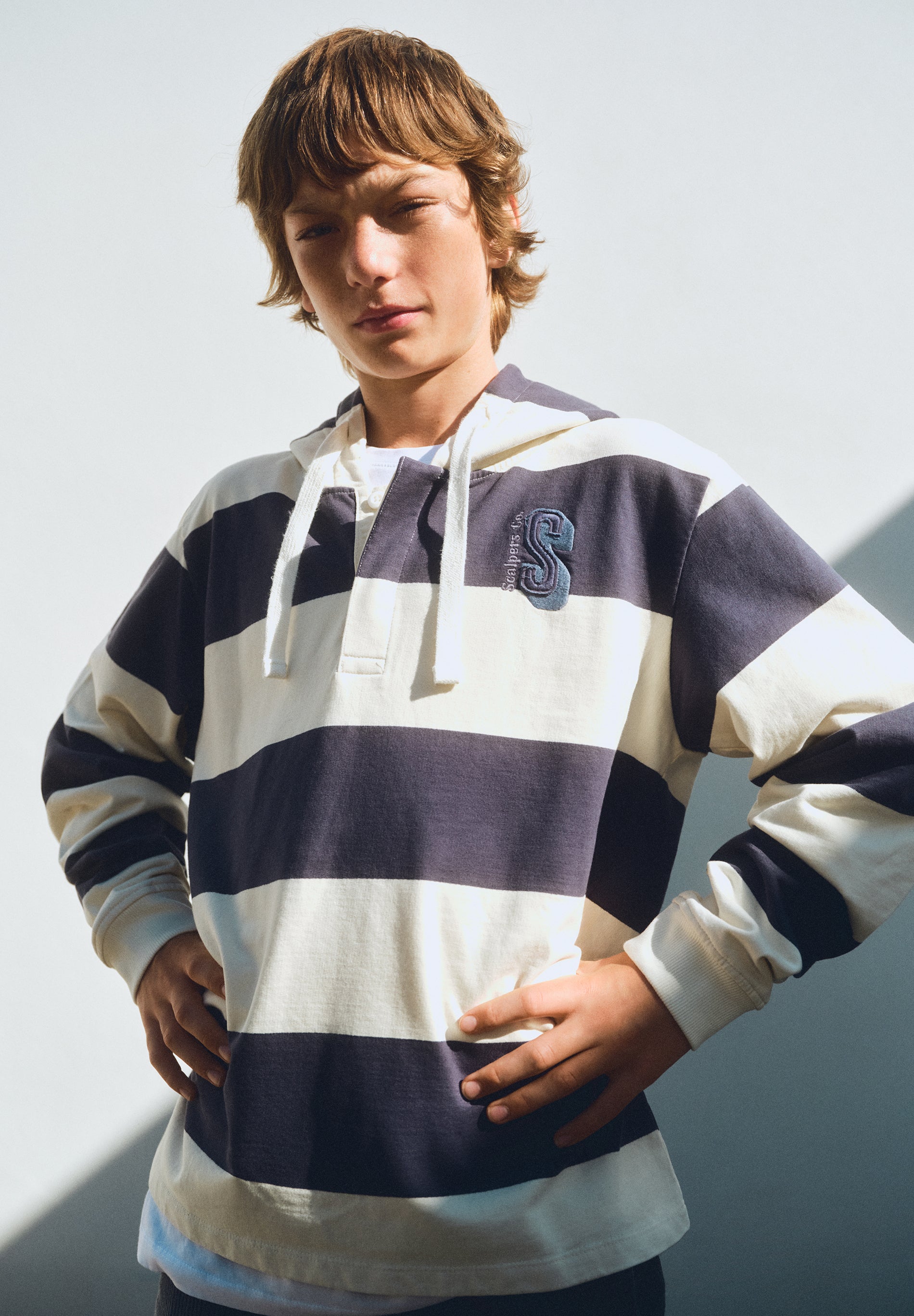 SUDADERA RAYAS CAPUCHA CALAVERA