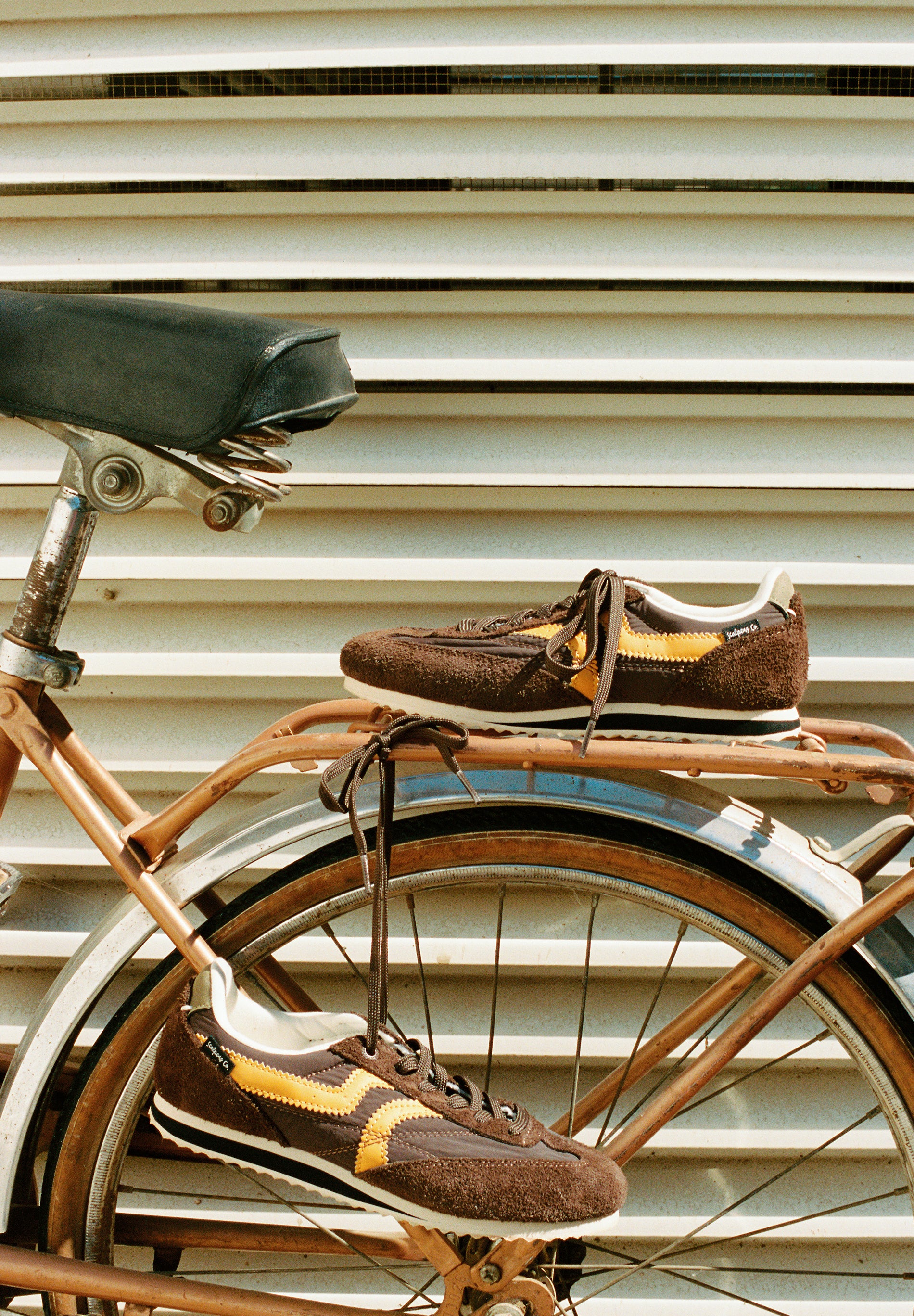 ZAPATILLA DEPORTIVA RETRO