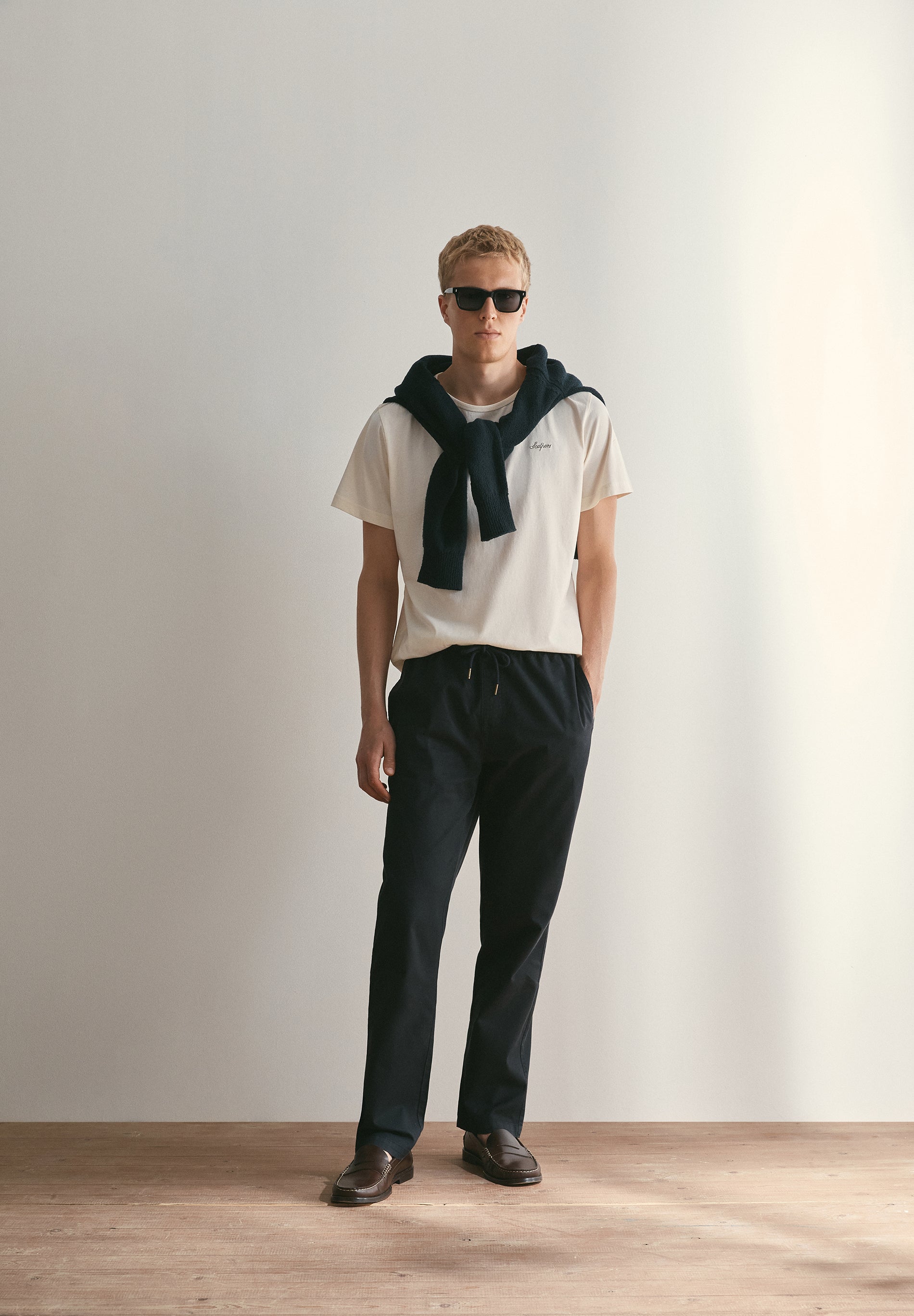 PANTALÓN RELAXED FIT CON CORDÓN