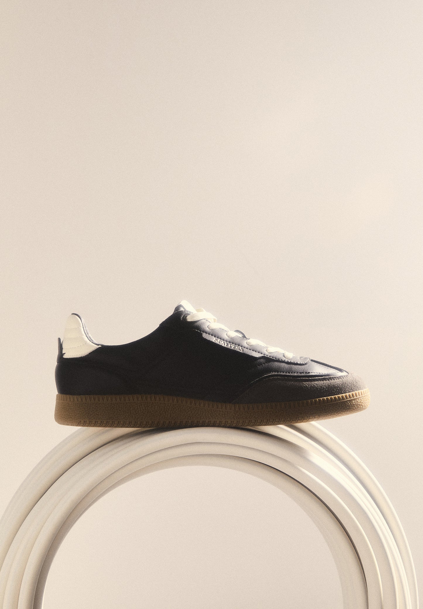 ZAPATILLA PIEL SUELA CONTRASTE