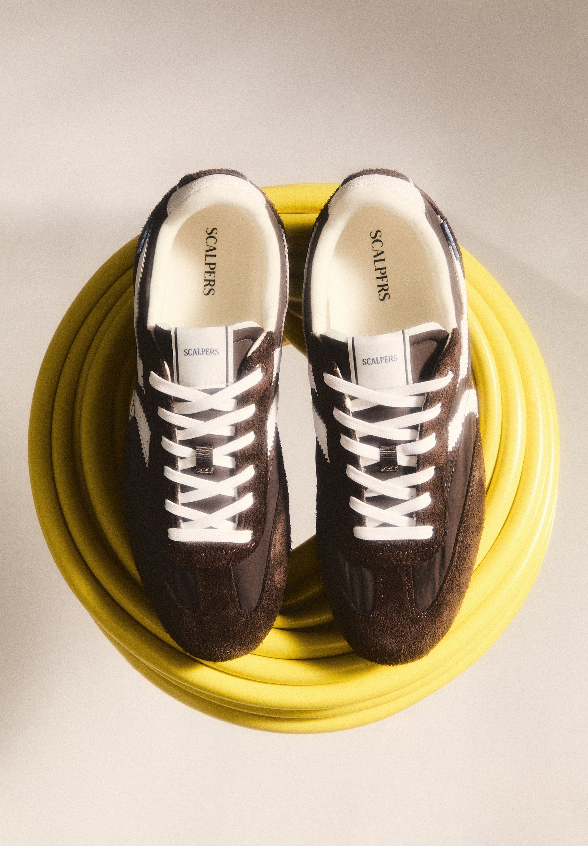 ZAPATILLA RETRO COMBINADA ANTE